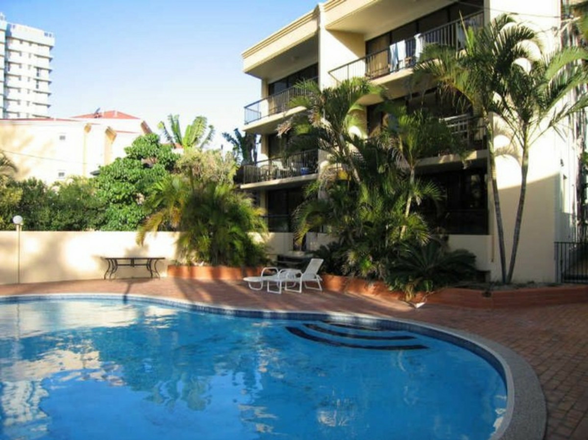 2/16 Markwell Avenue, SURFERS PARADISE