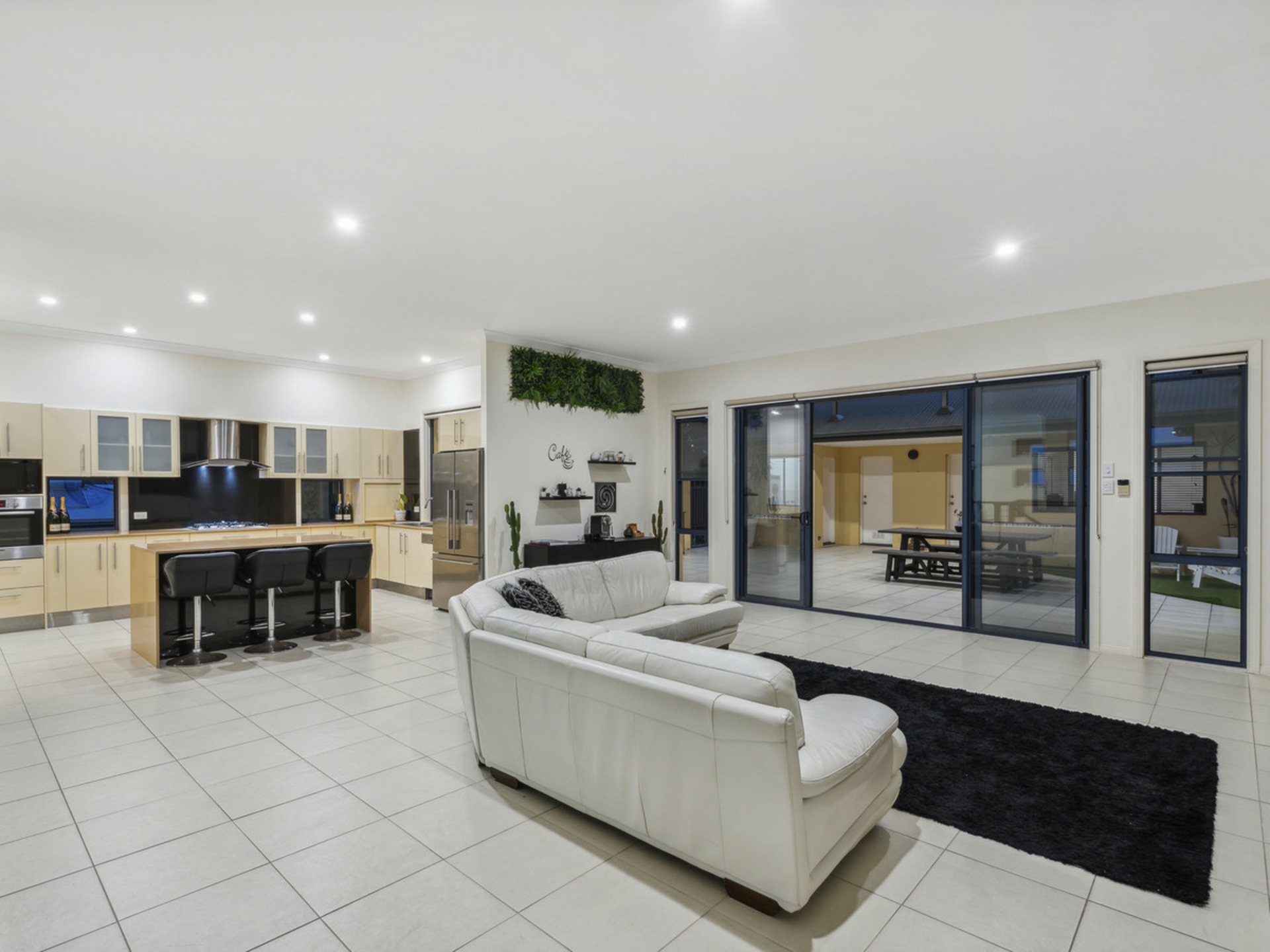8 Chevron Rise, HIGHLAND PARK
