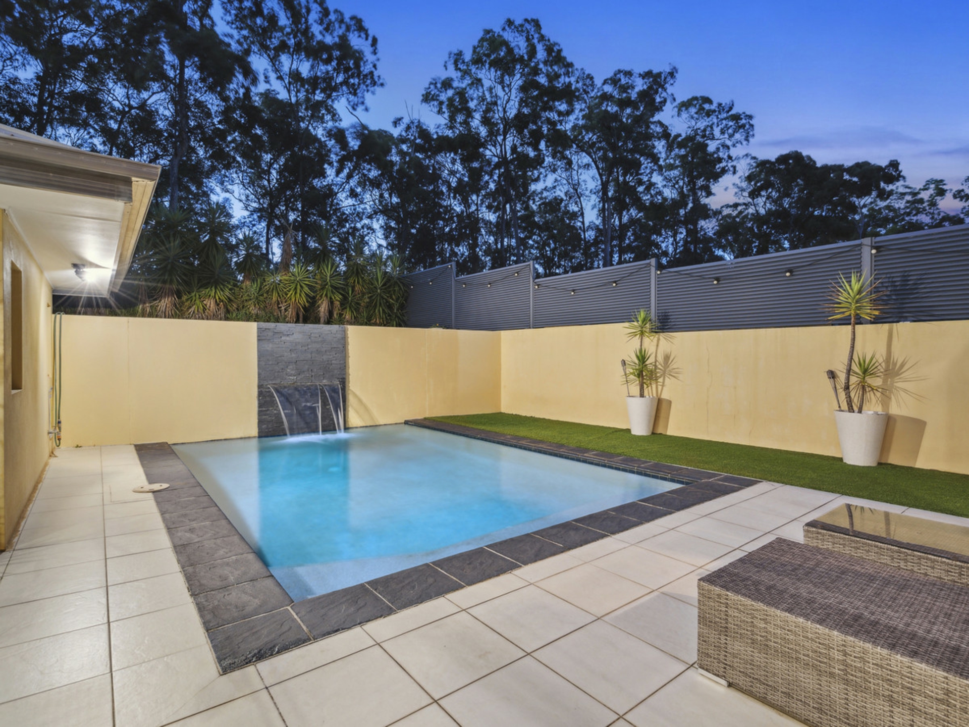 8 Chevron Rise, HIGHLAND PARK