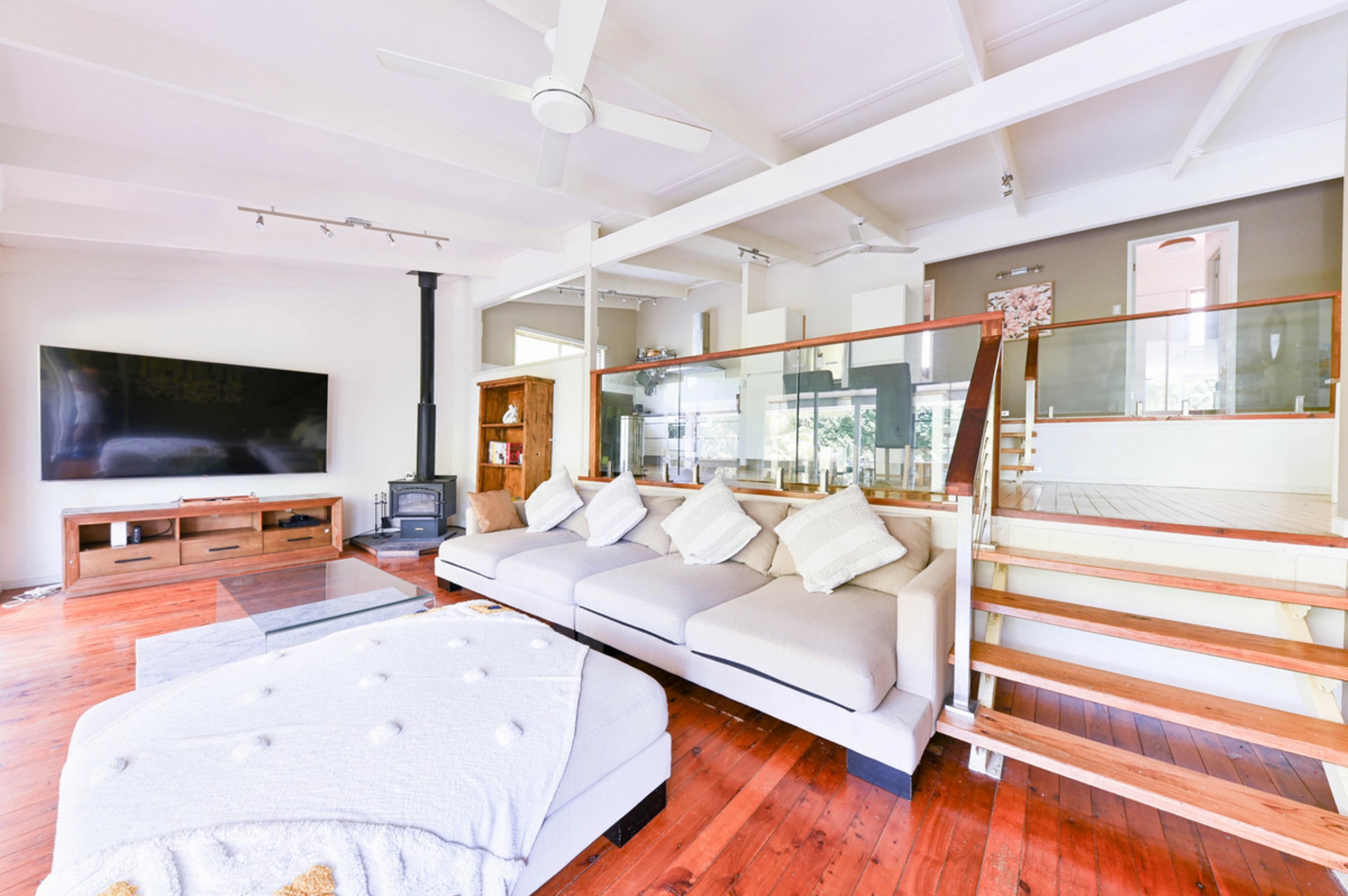 98 Plateau Crescent, CARRARA