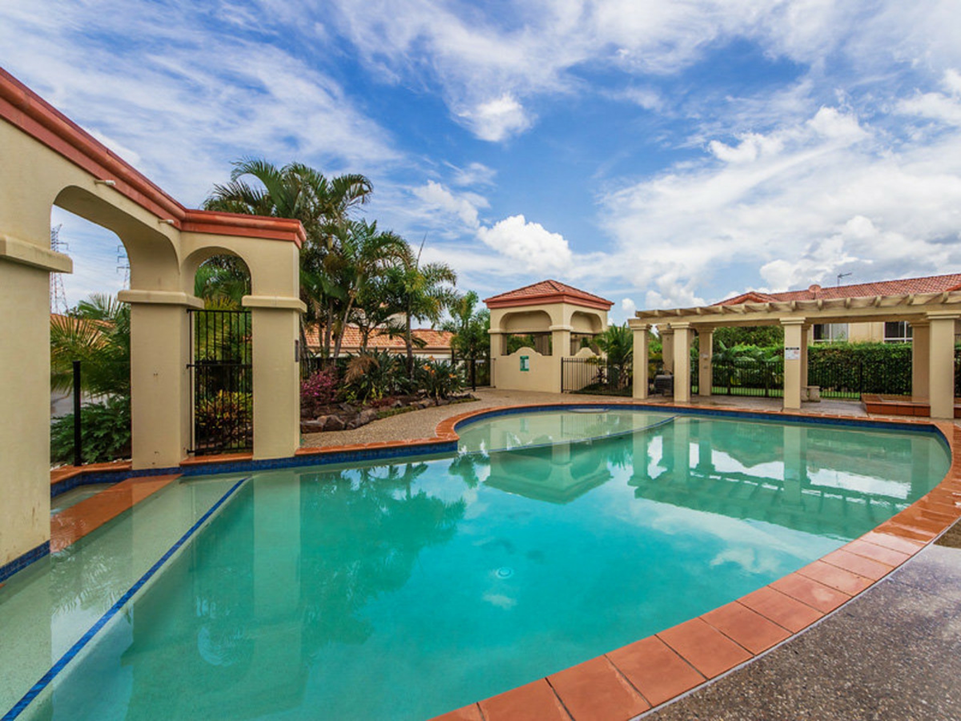 27/480 Christine Avenue, ROBINA