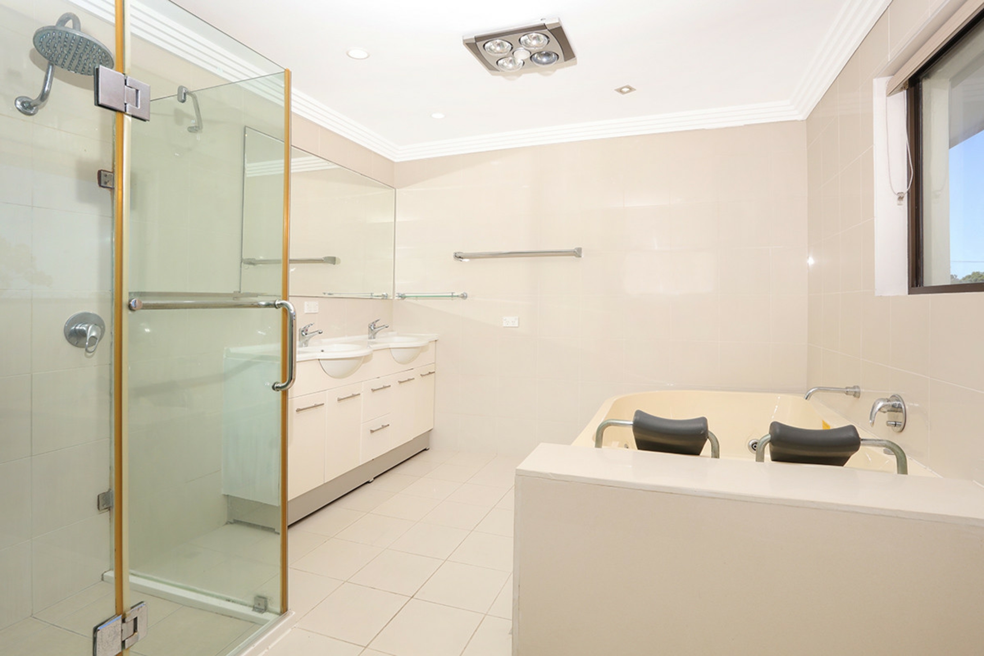 316 Bayview Street, HOLLYWELL