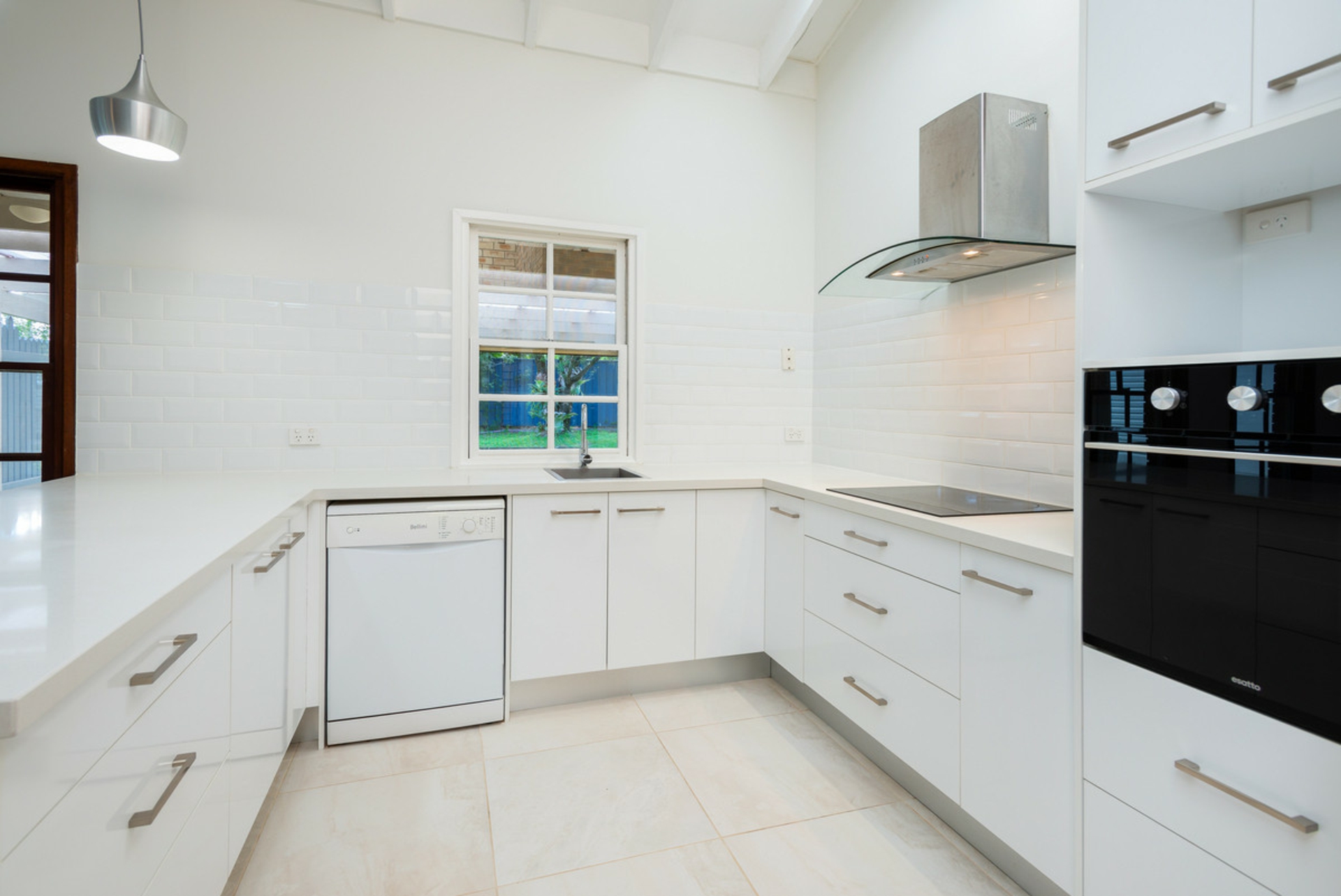 1/4 Cromwell Court, TALLAI