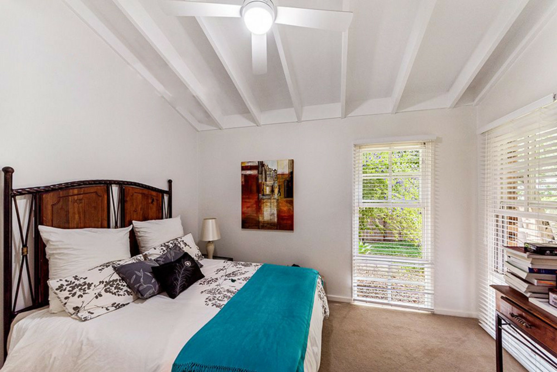 1/4 Cromwell Court, TALLAI