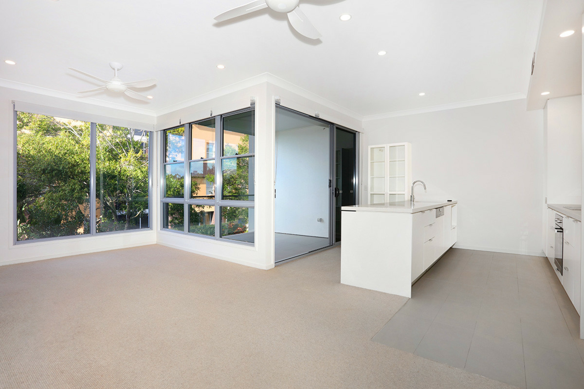 49/2 Town Centre Close, CARRARA