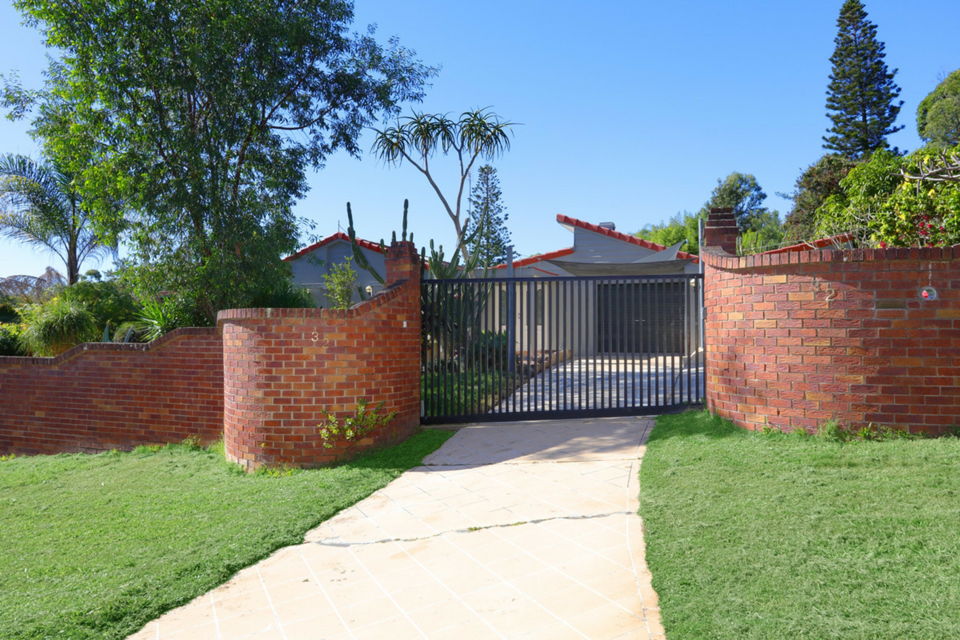 32 Balfour Crescent, HIGHLAND PARK