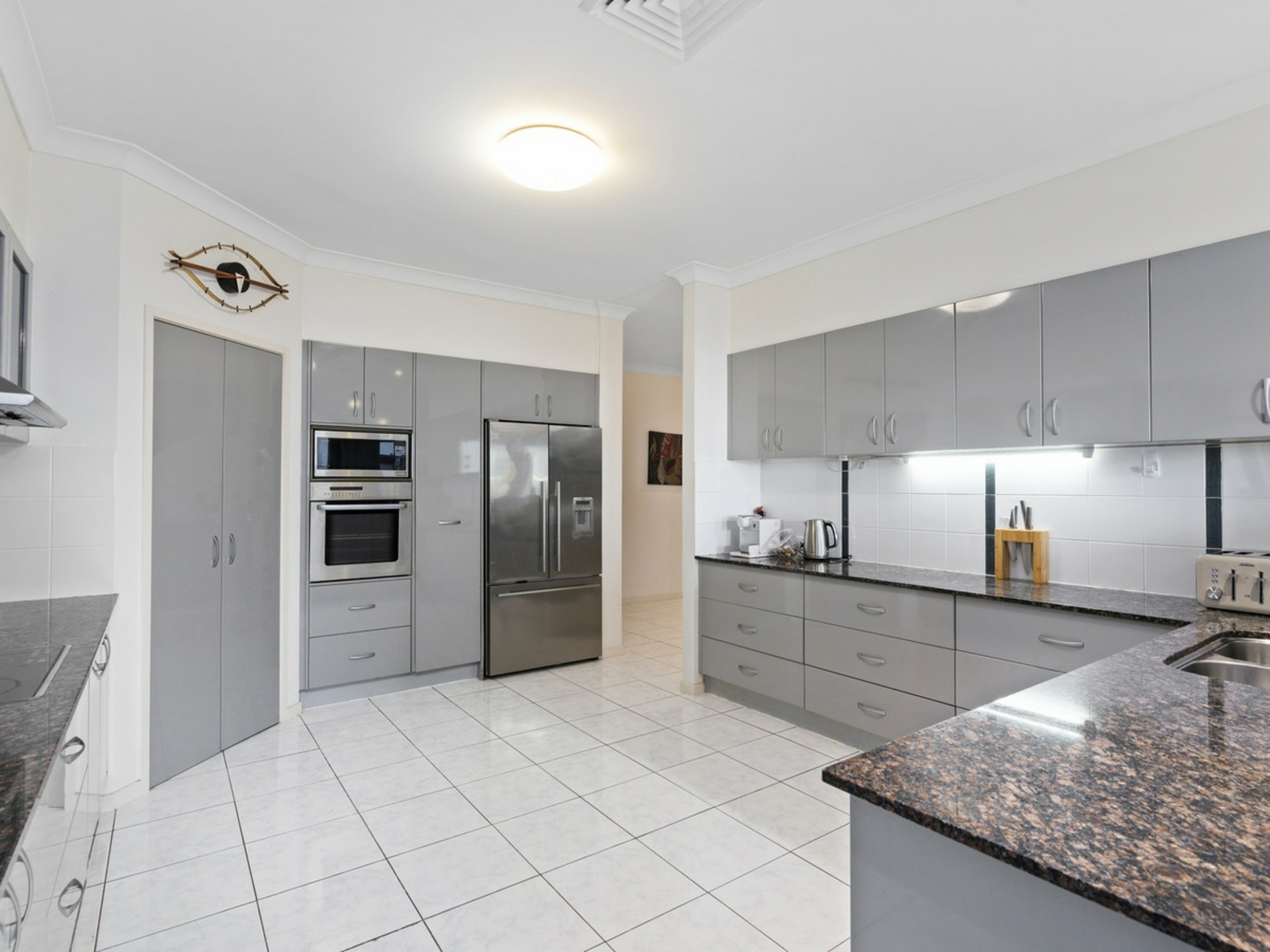 11 Chevron Rise, HIGHLAND PARK