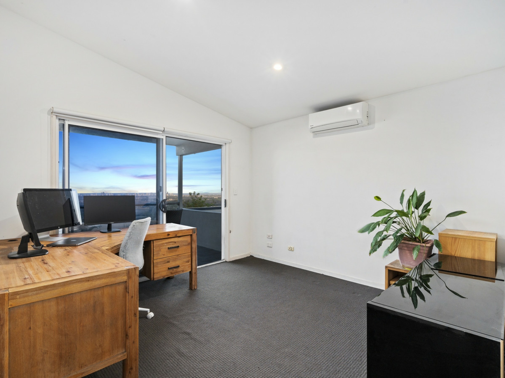 11 Chevron Rise, HIGHLAND PARK