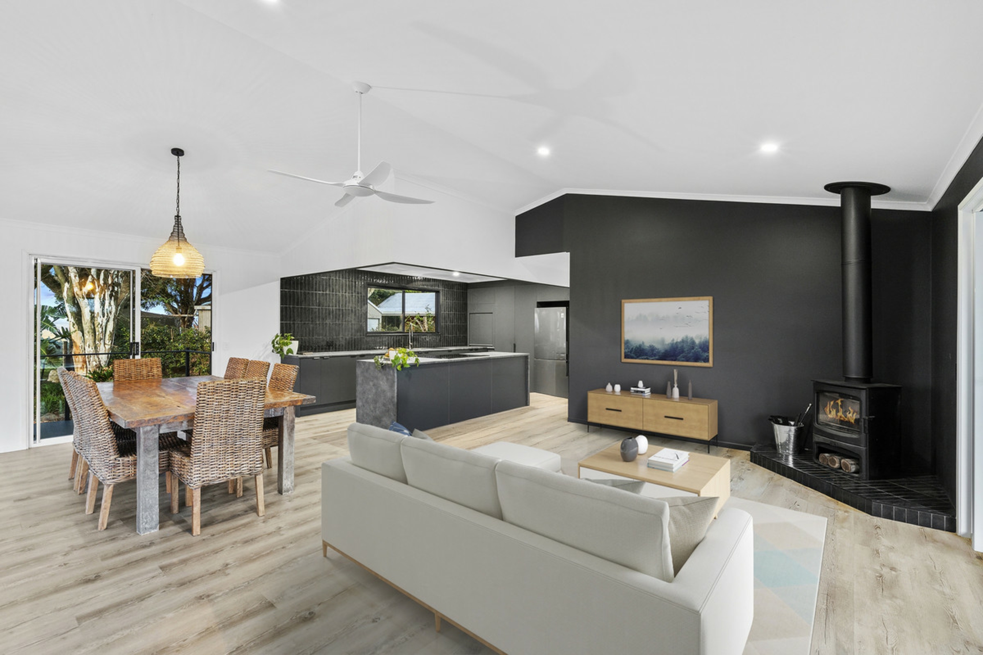 7 Poplar Court, BEECHMONT