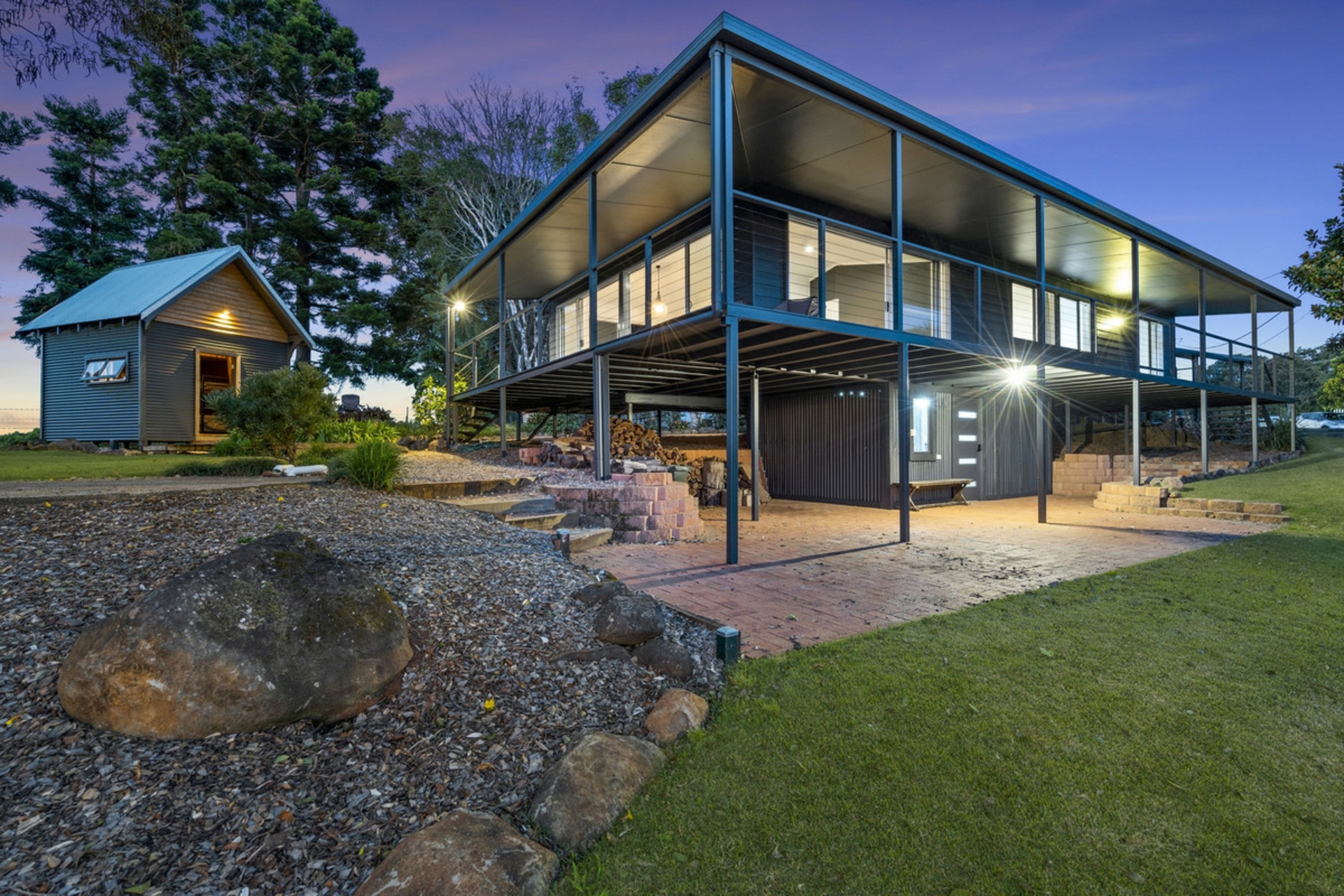 7 Poplar Court, BEECHMONT