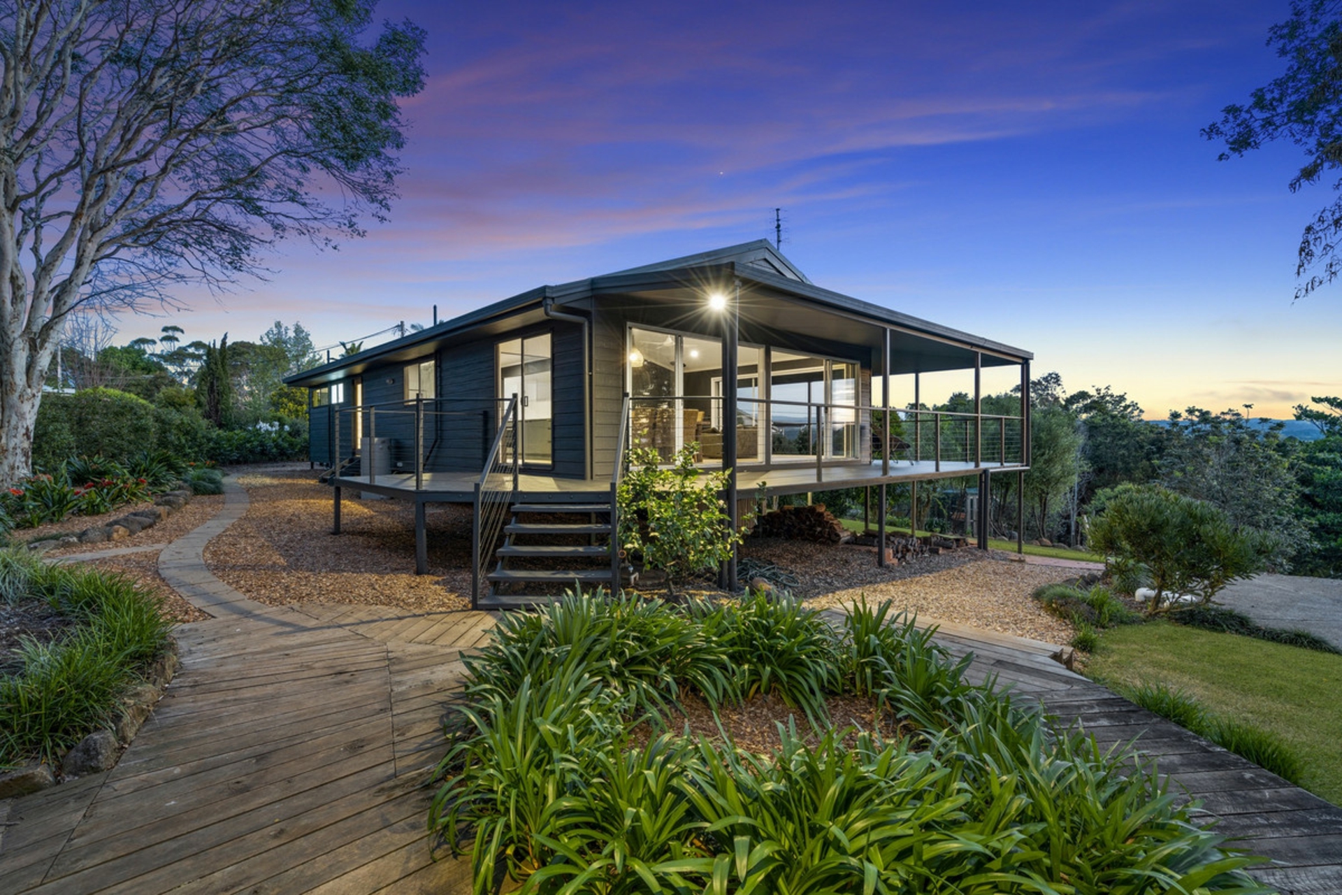 7 Poplar Court, BEECHMONT