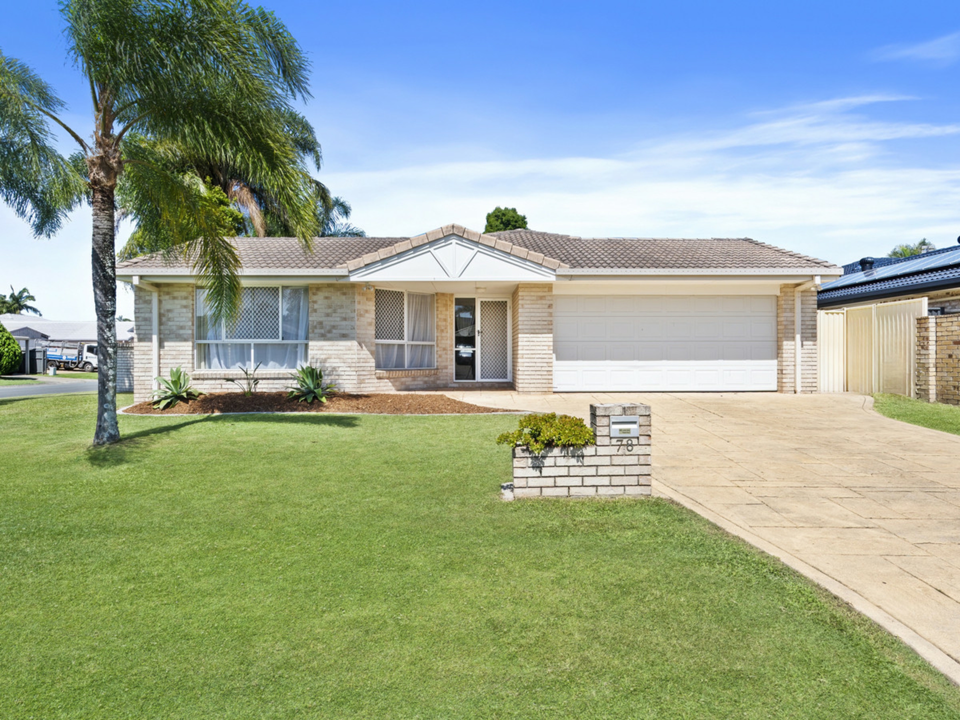 78 Coronet Crescent, BURLEIGH WATERS