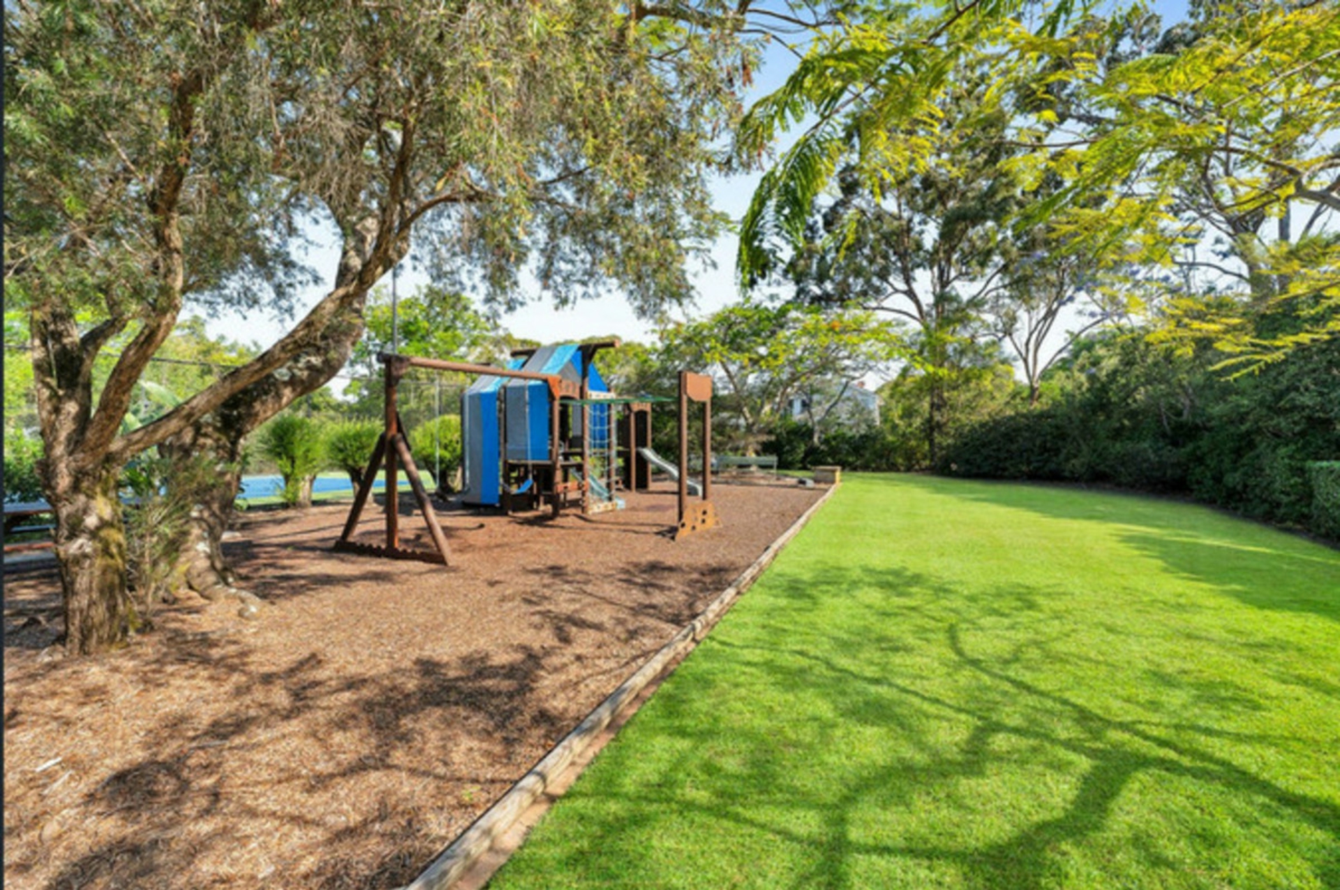64 Riverlea Waters Drive, NERANG