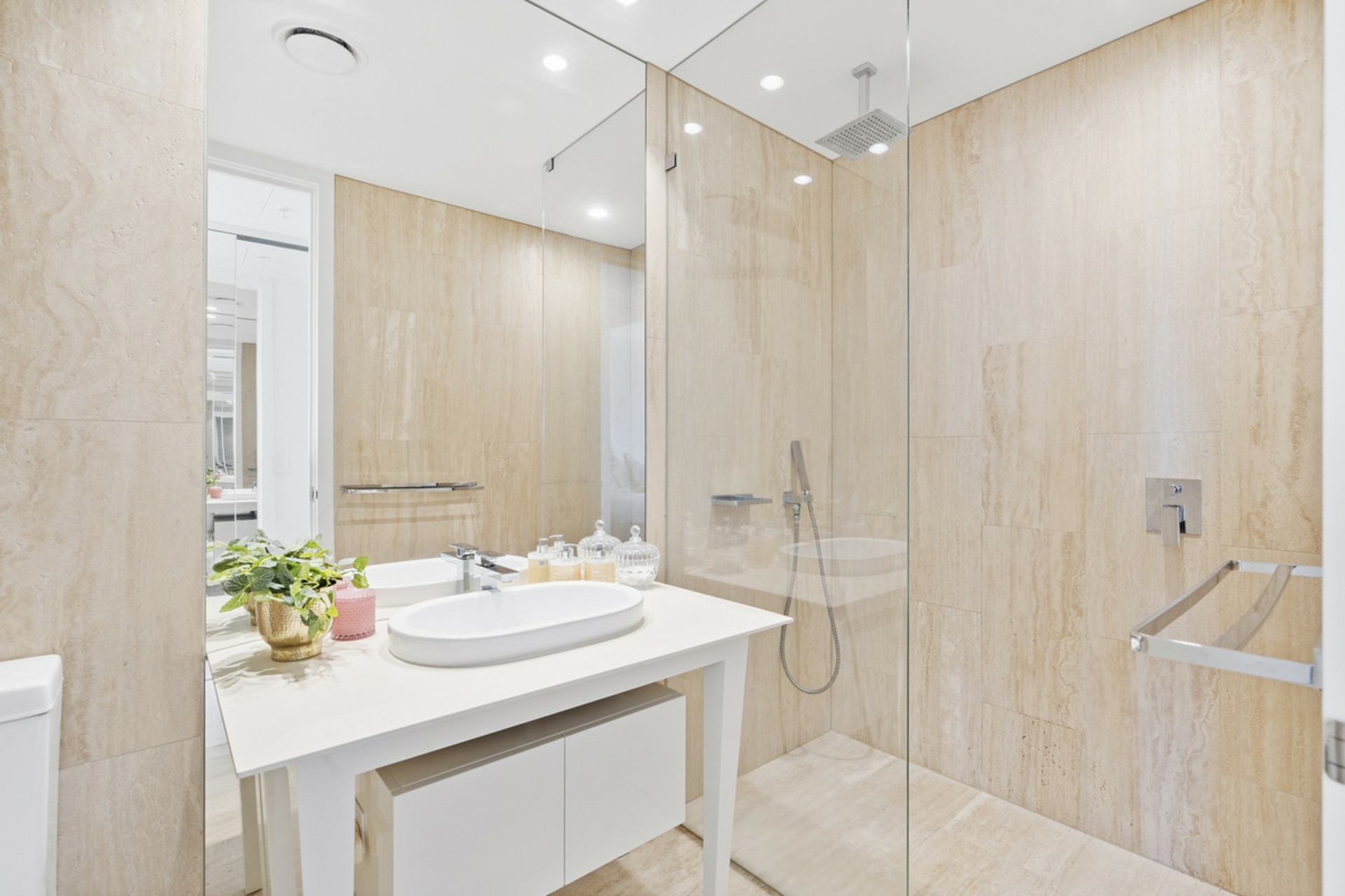 407W/1 Marina Drive, BENOWA