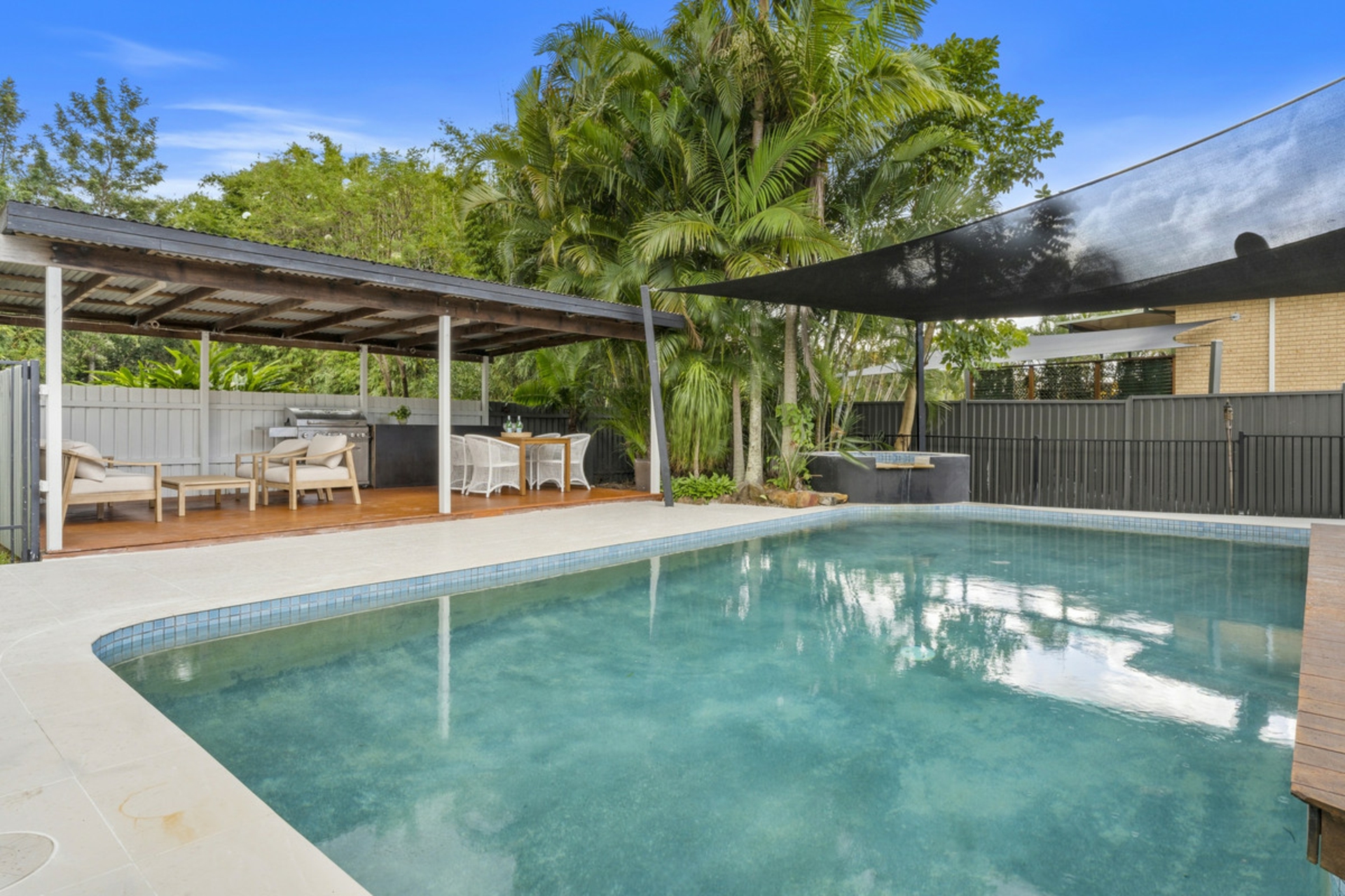 25 Alison Road, CARRARA