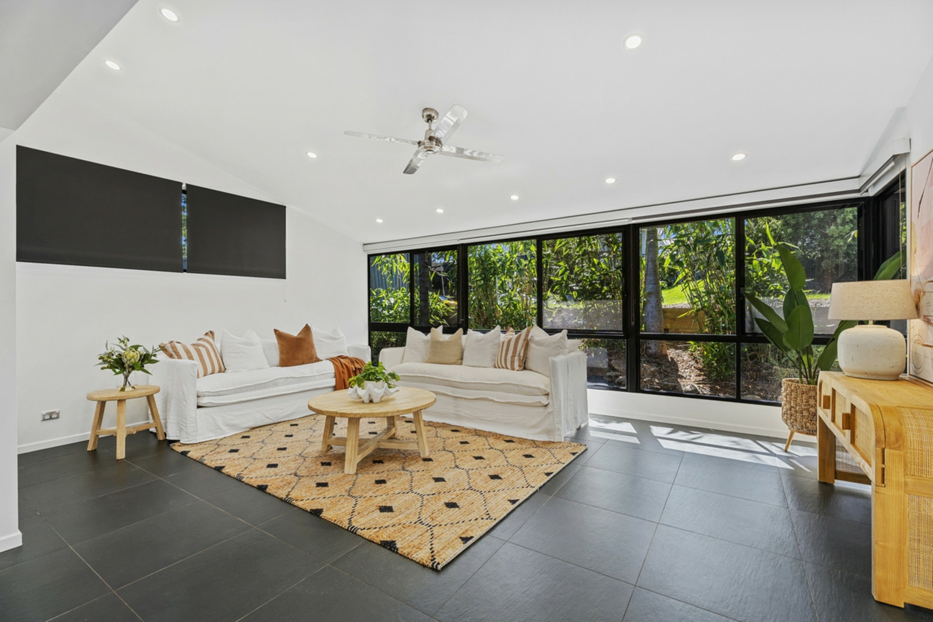 25 Alison Road, CARRARA