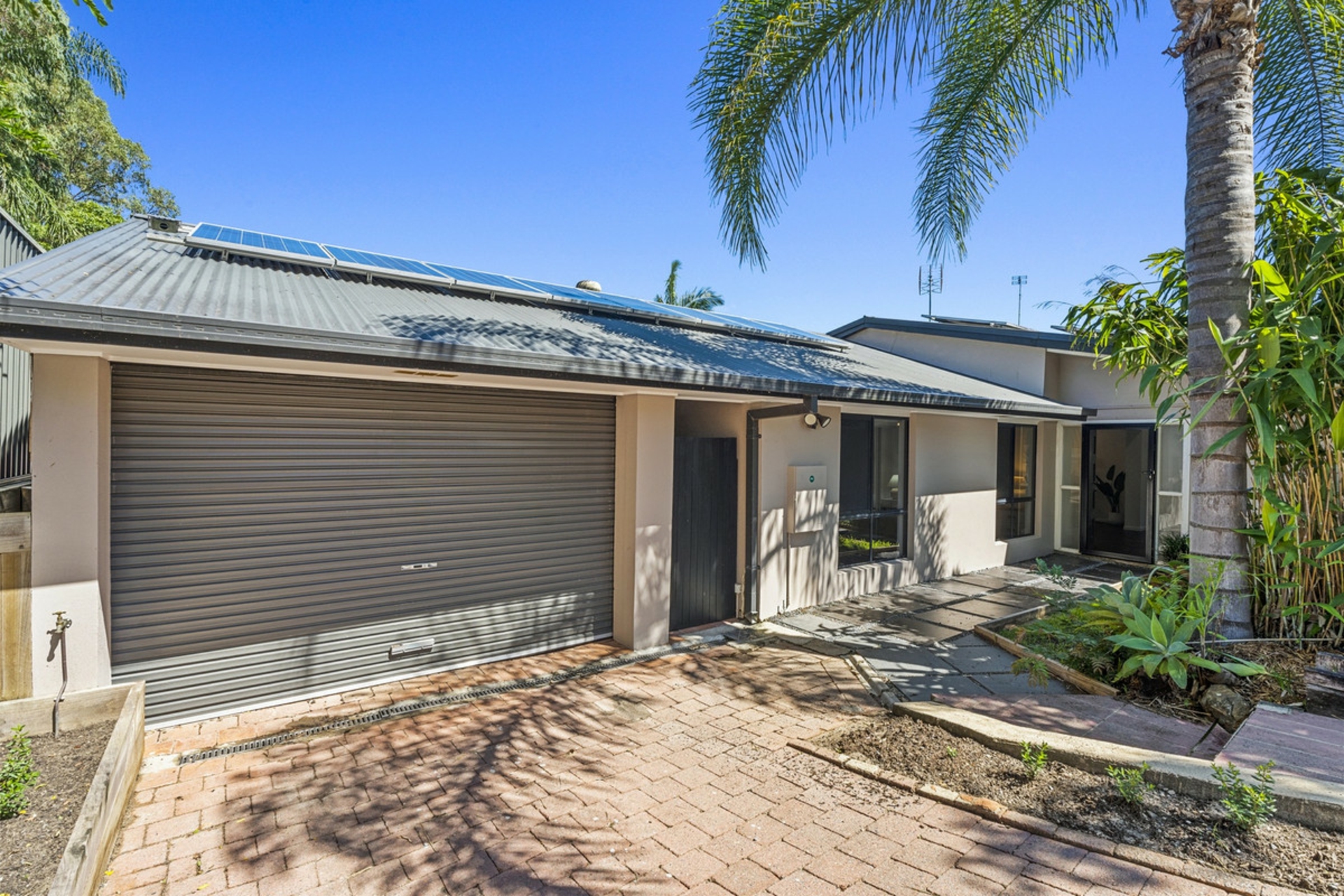 25 Alison Road, CARRARA