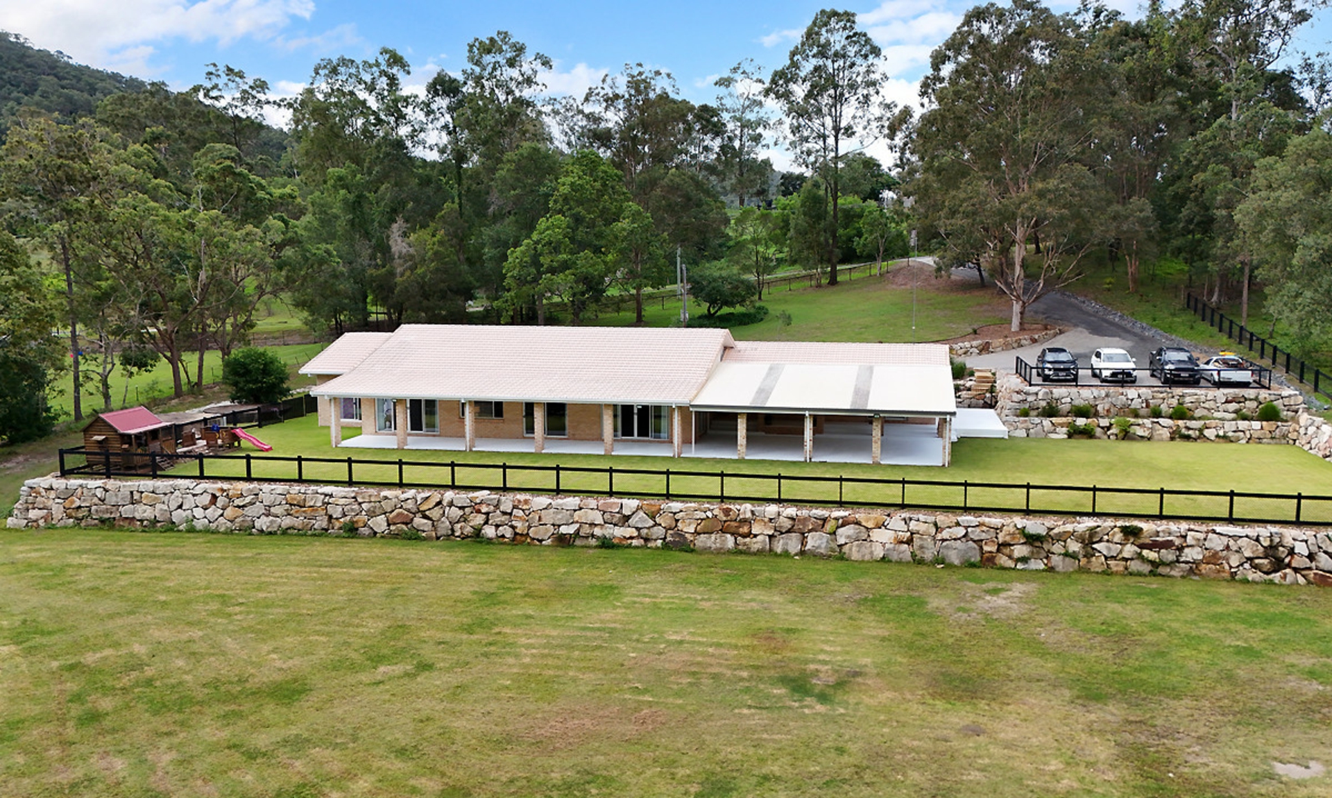 142 Country Crescent, NERANG