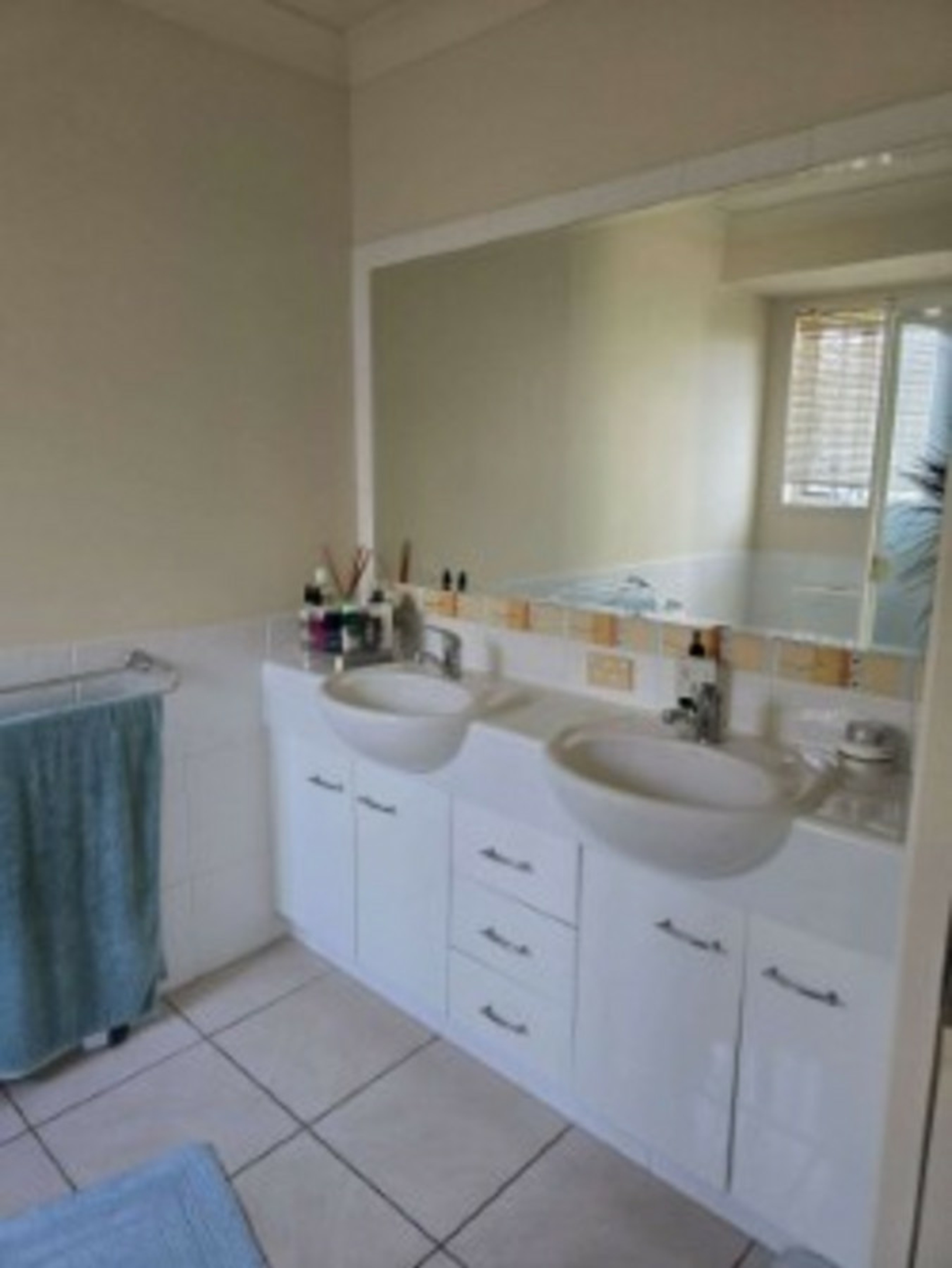 18/11 Eden Court, NERANG