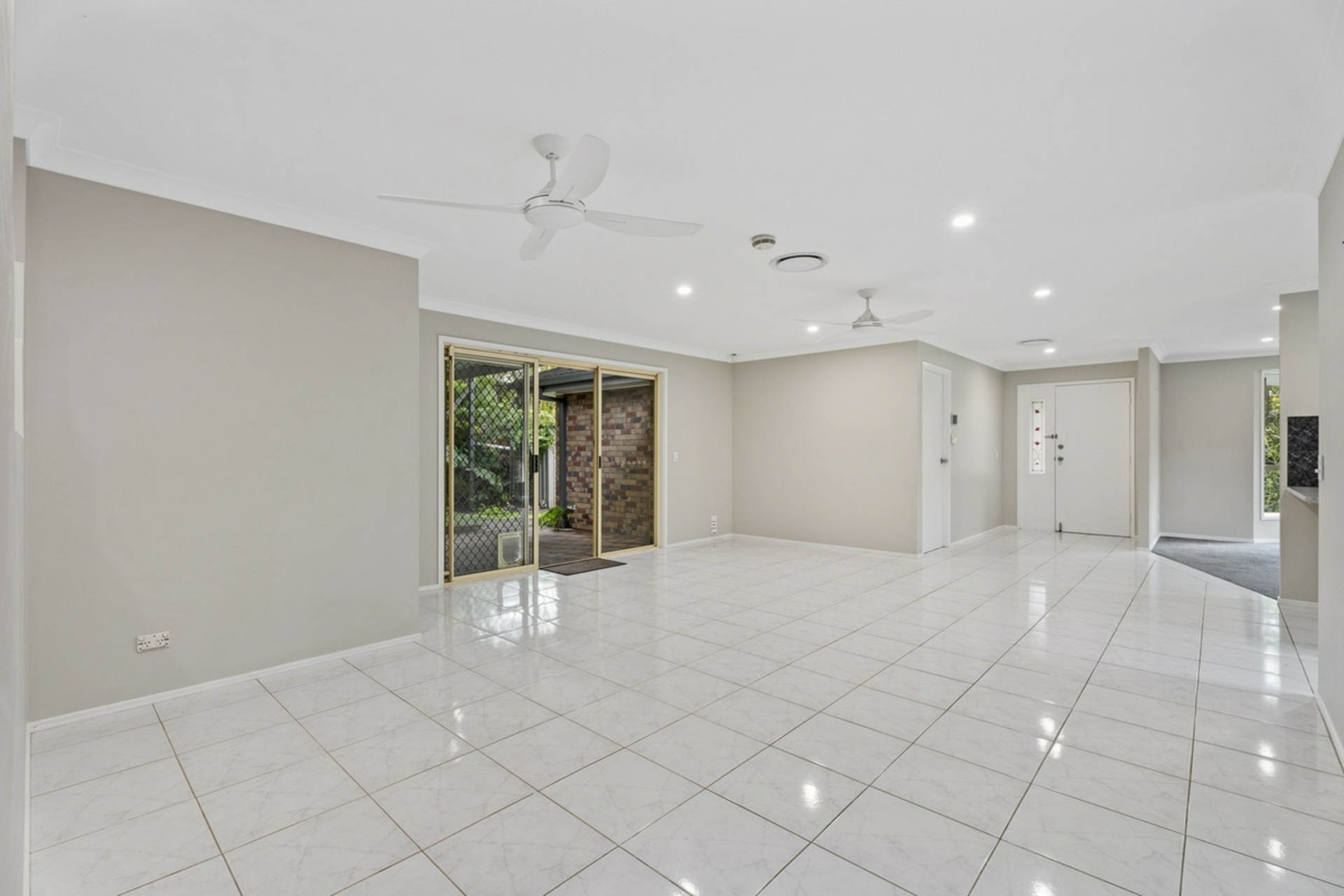 8 Essex Court, NERANG