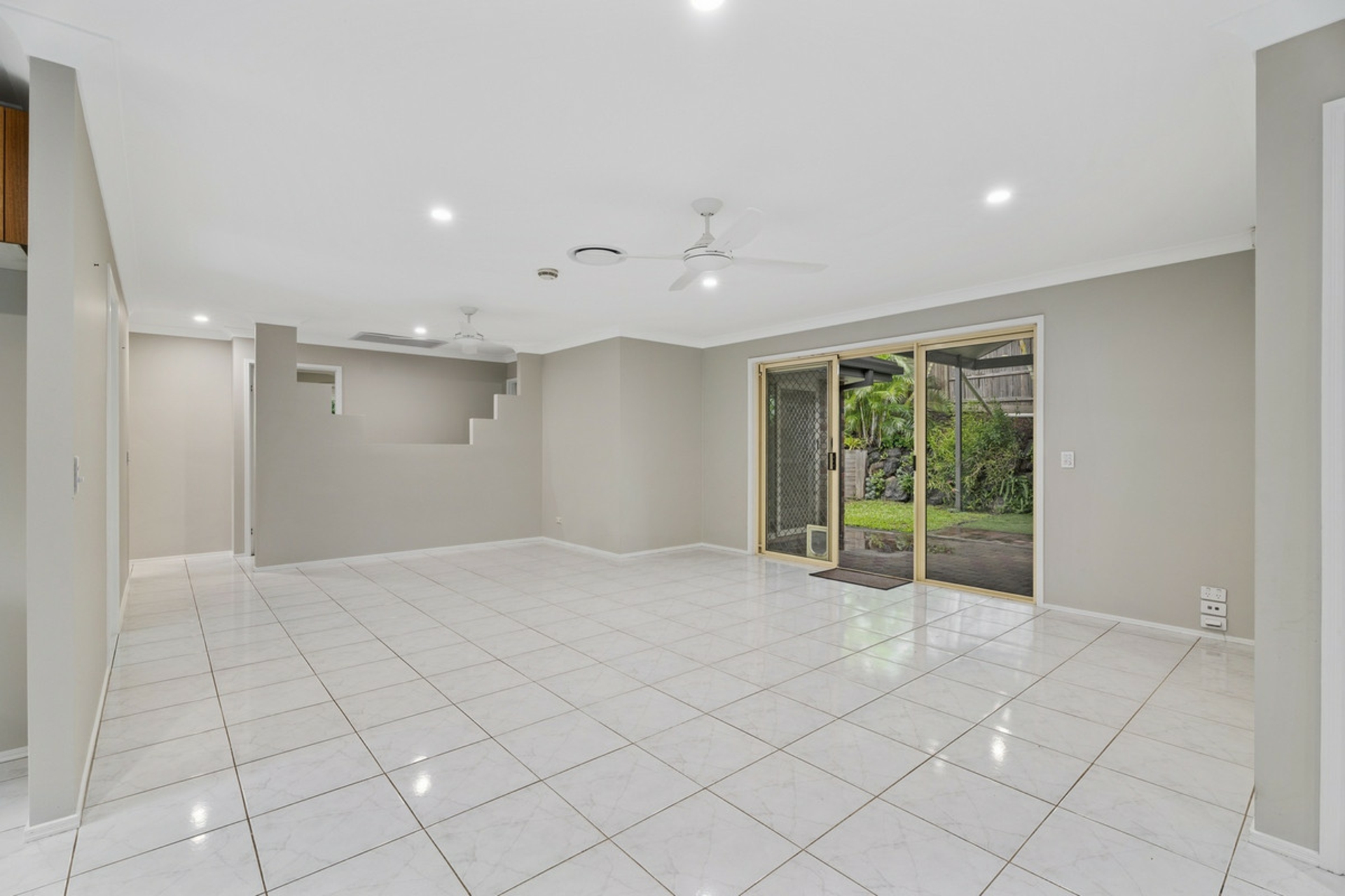 8 Essex Court, NERANG