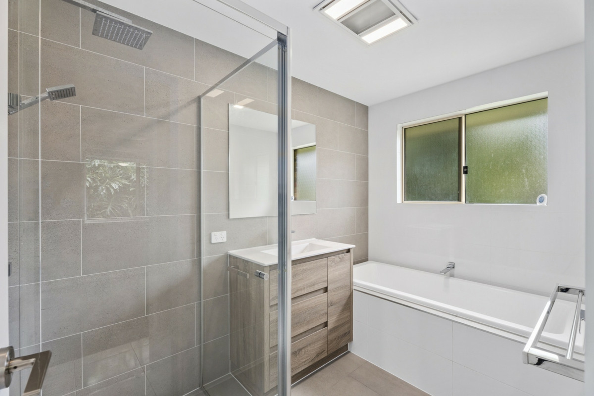 8 Essex Court, NERANG