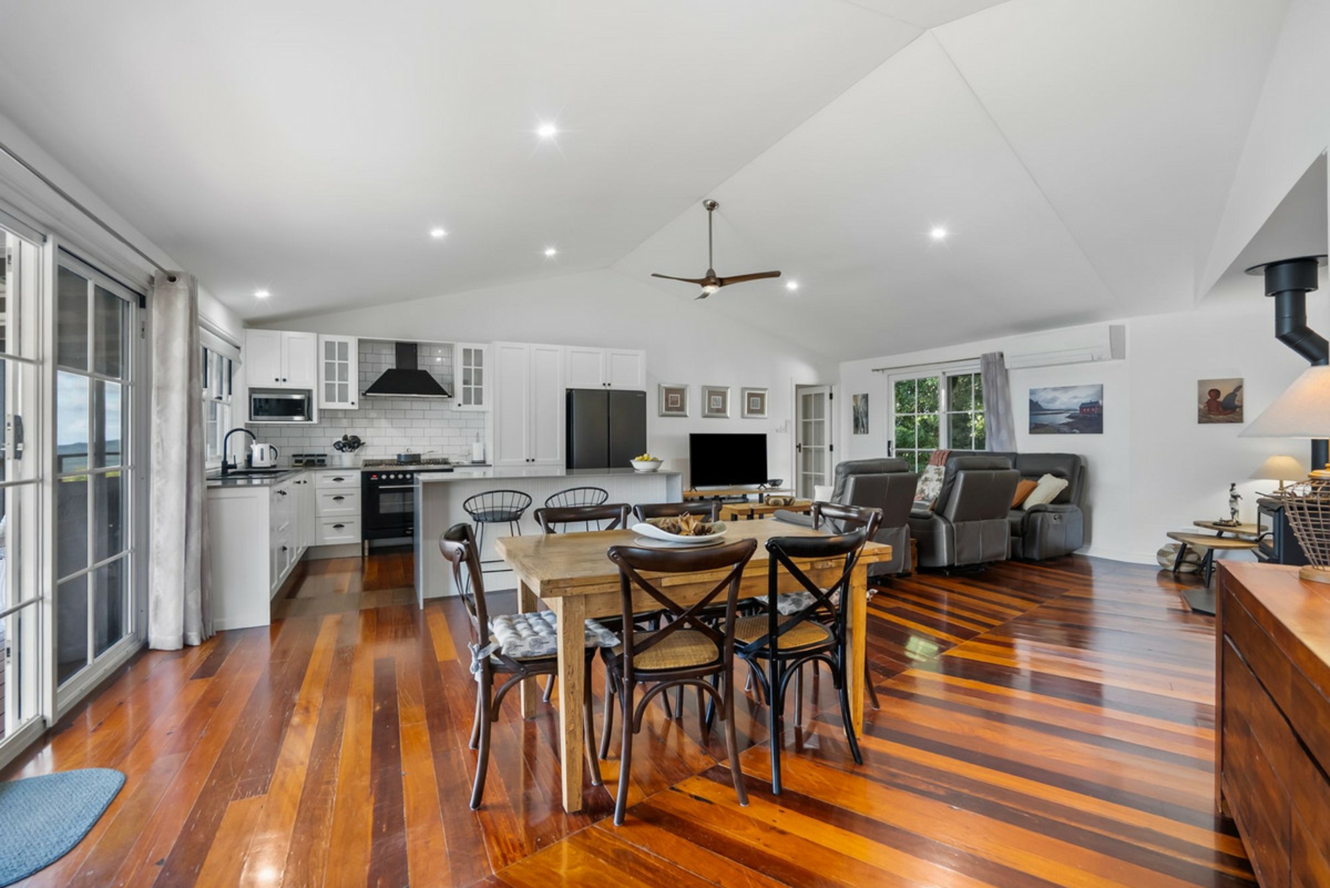 1-3 Willow Court, BEECHMONT