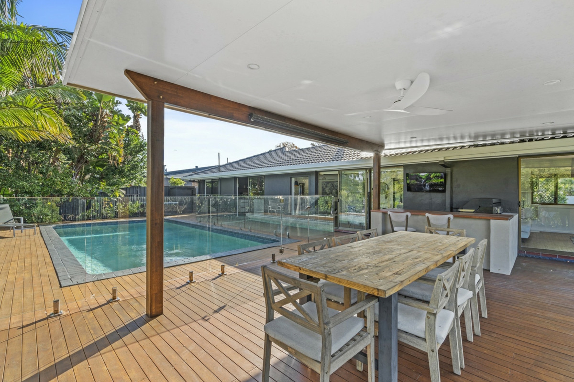 53 Nerang River Drive, NERANG