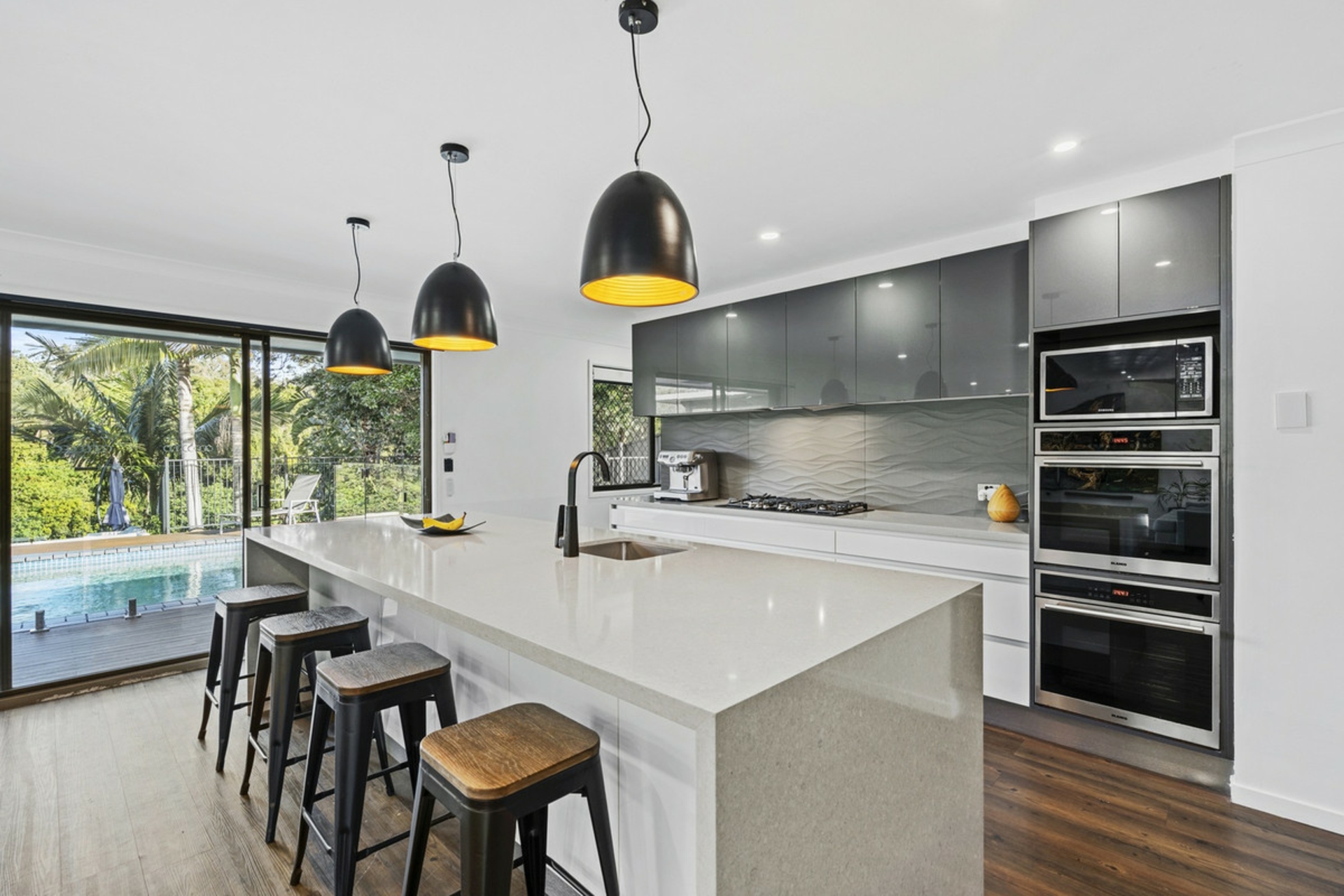 53 Nerang River Drive, NERANG
