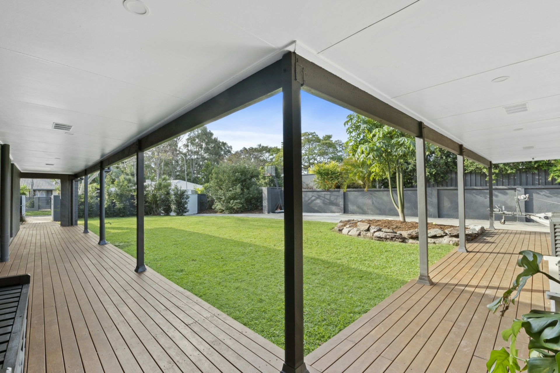 53 Nerang River Drive, NERANG