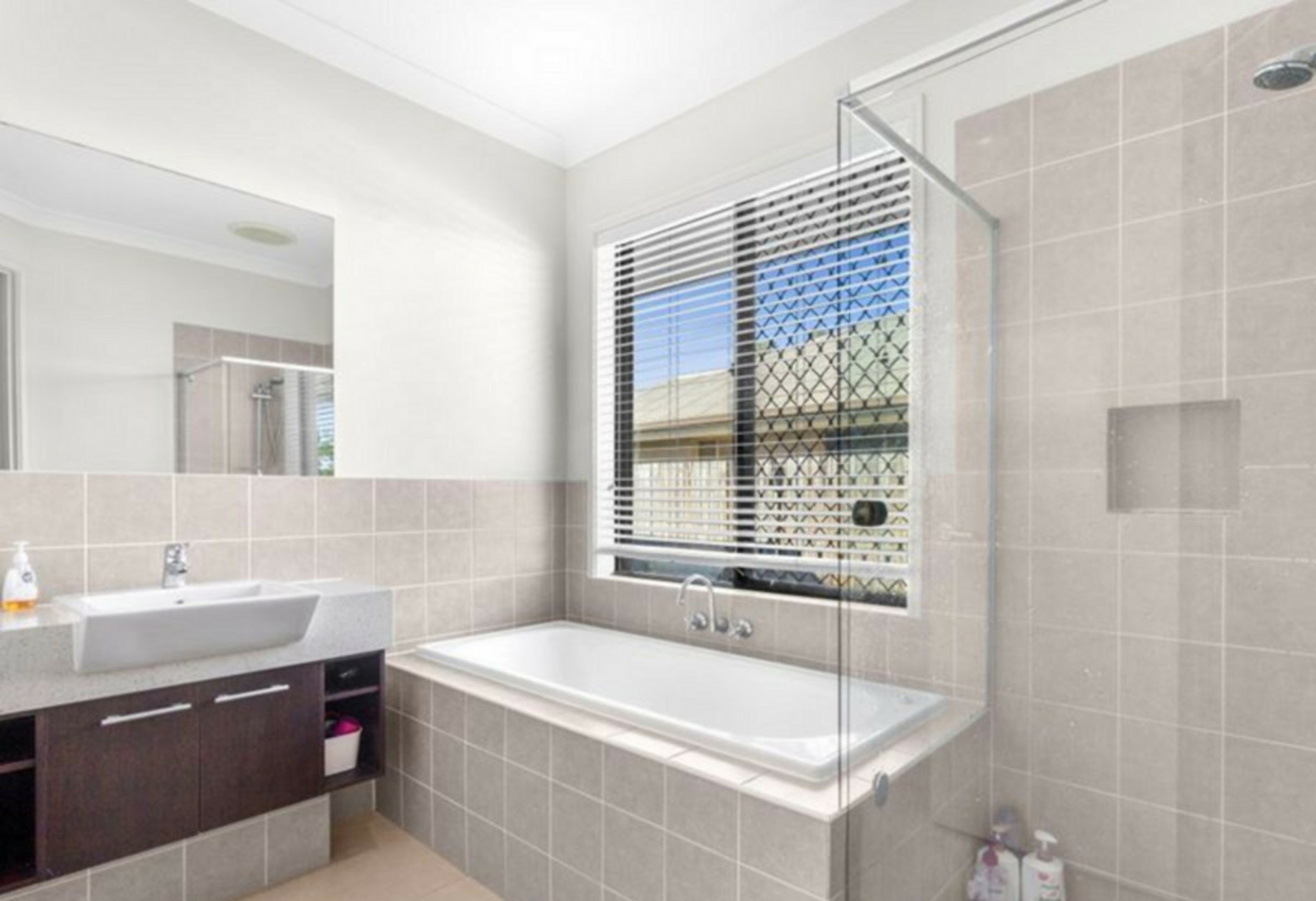 7 Pincally Crescent, ORMEAU
