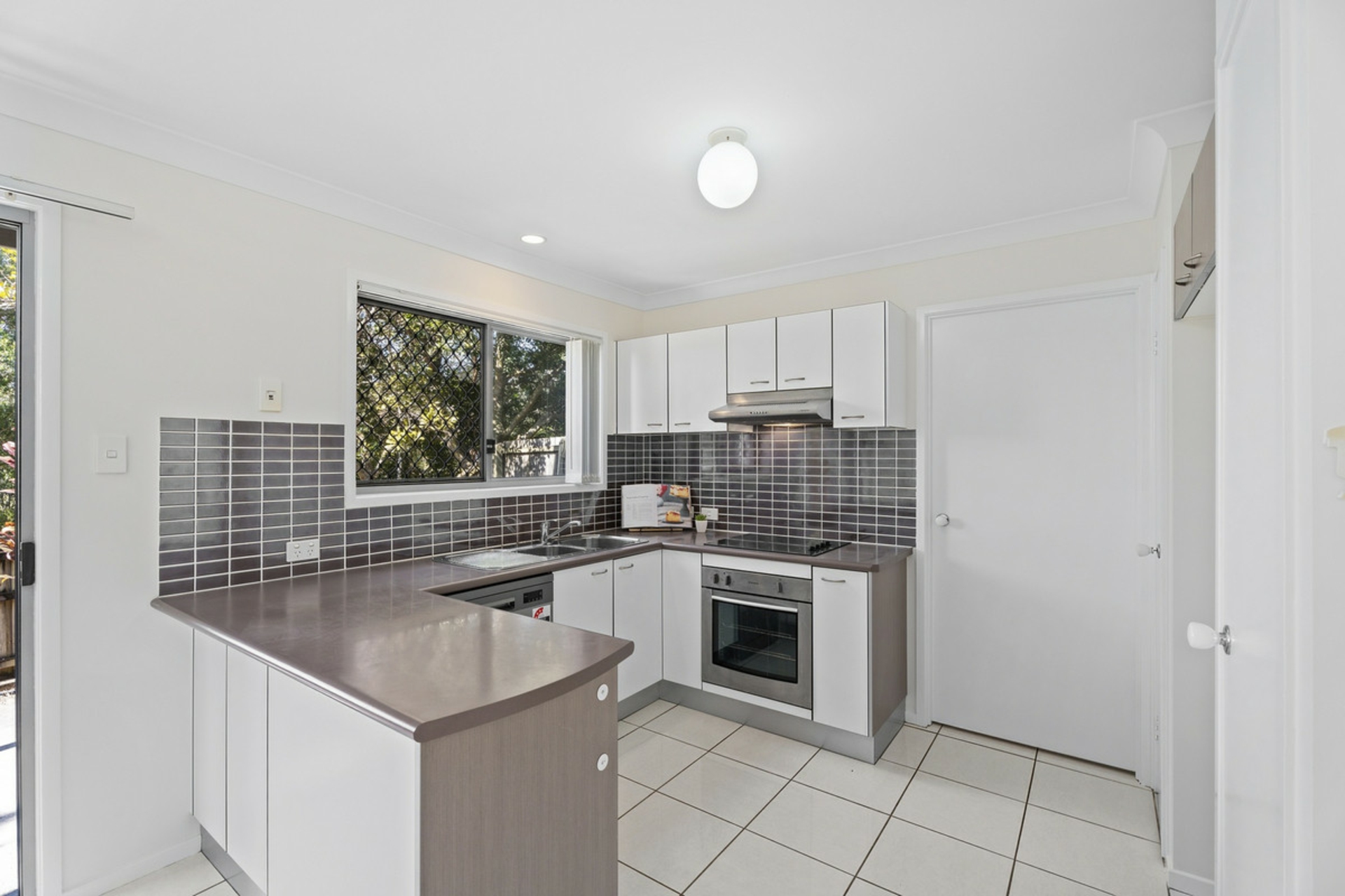 31/30 Carmarthen Circuit, Pacific Pines