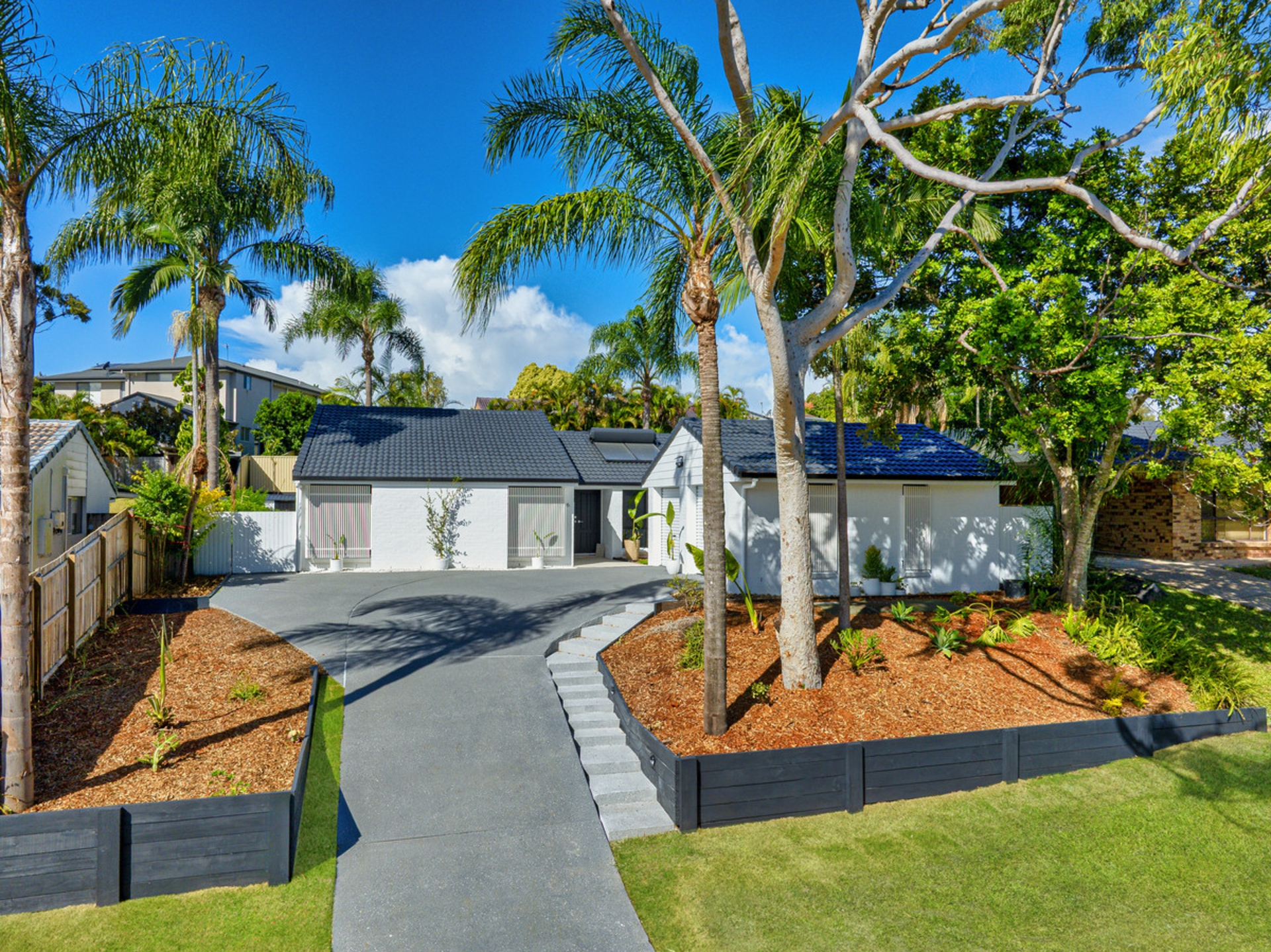 6 Cozens Way — photo from LJ Hooker Nerang