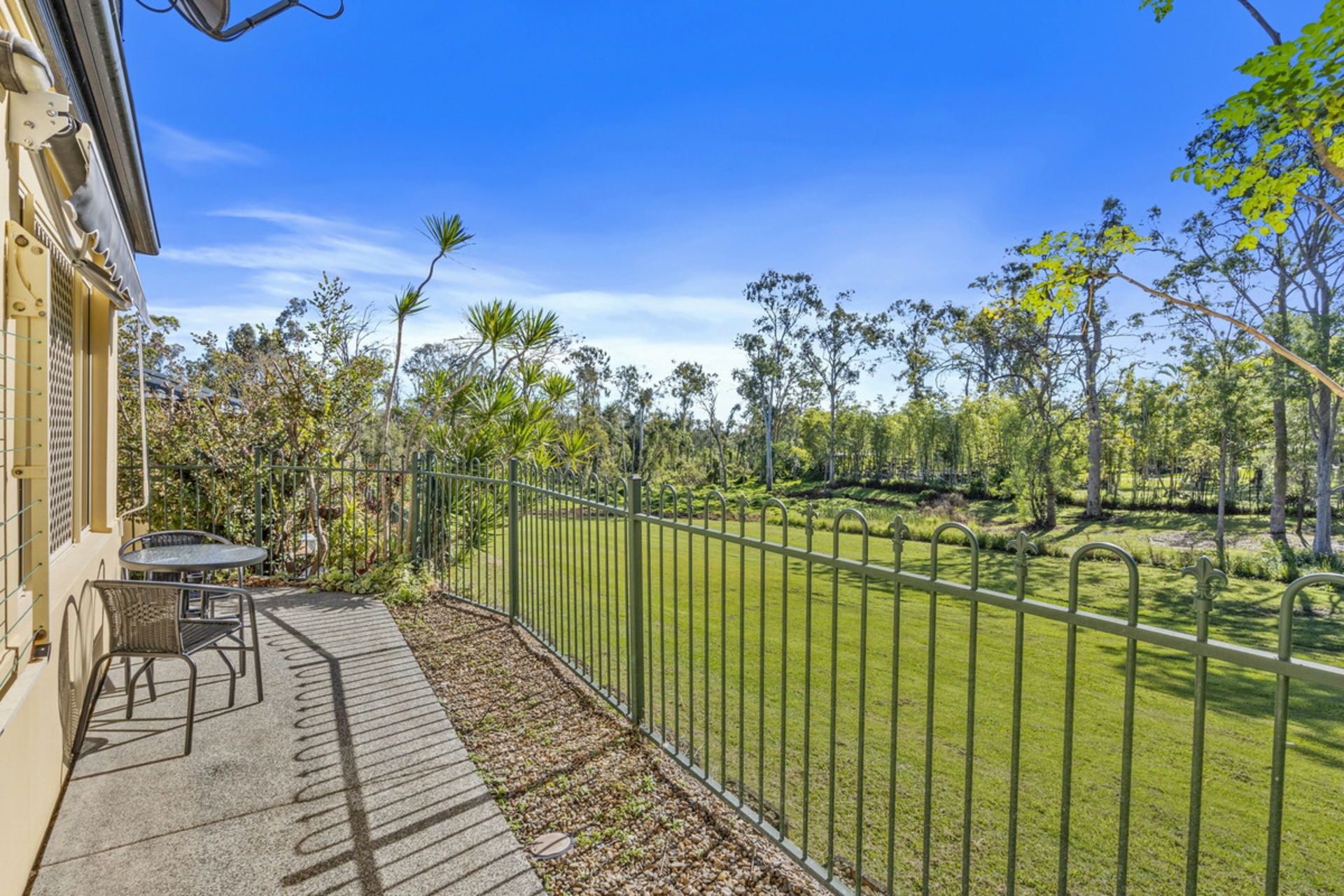 16/44 Helensvale Road — photo 11 of 17
