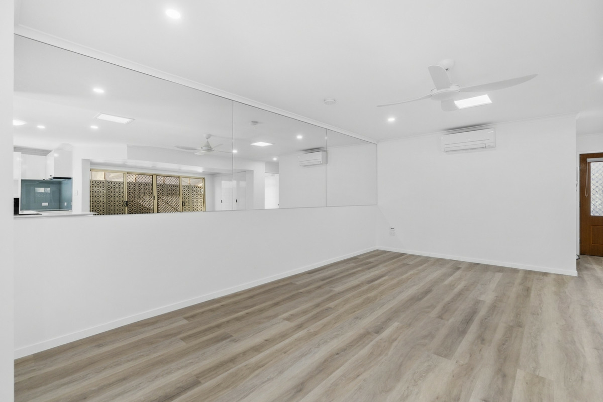16/44 Helensvale Road — photo 17 of 17