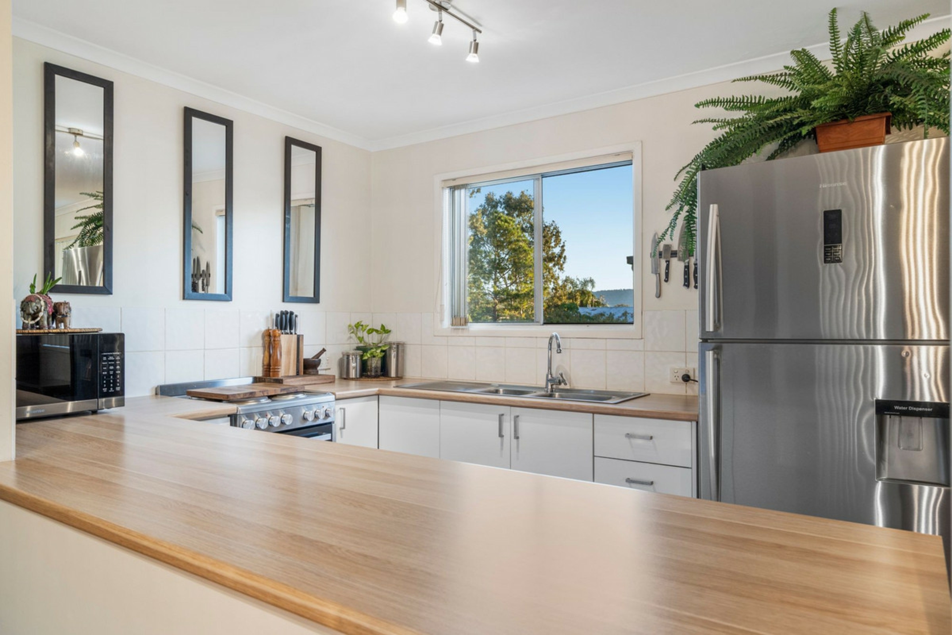 17 Nerang-Broadbeach Road — photo from LJ Hooker Nerang