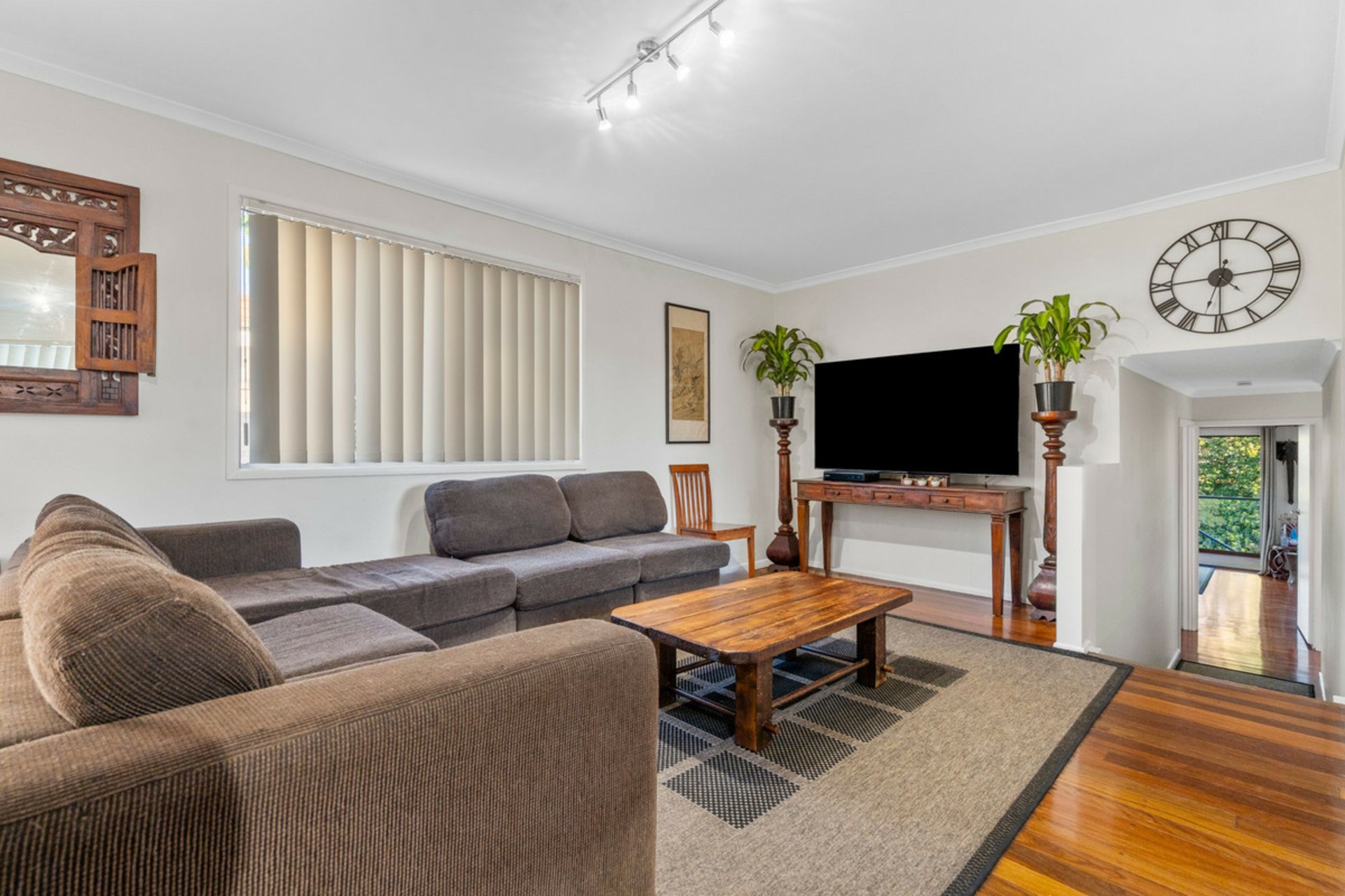 17 Nerang-Broadbeach Road — photo 10 of 22
