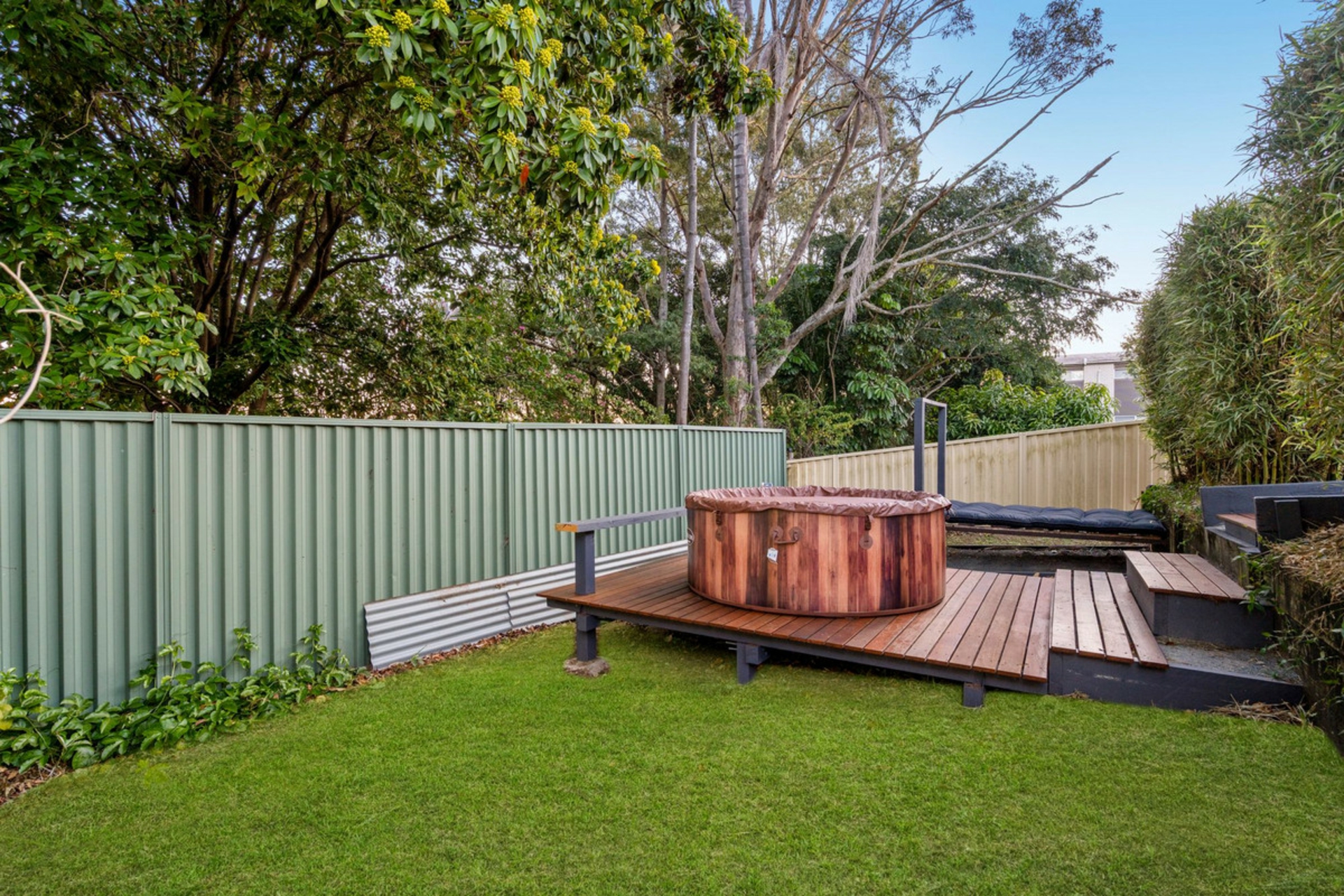 17 Nerang-Broadbeach Road — photo 18 of 22