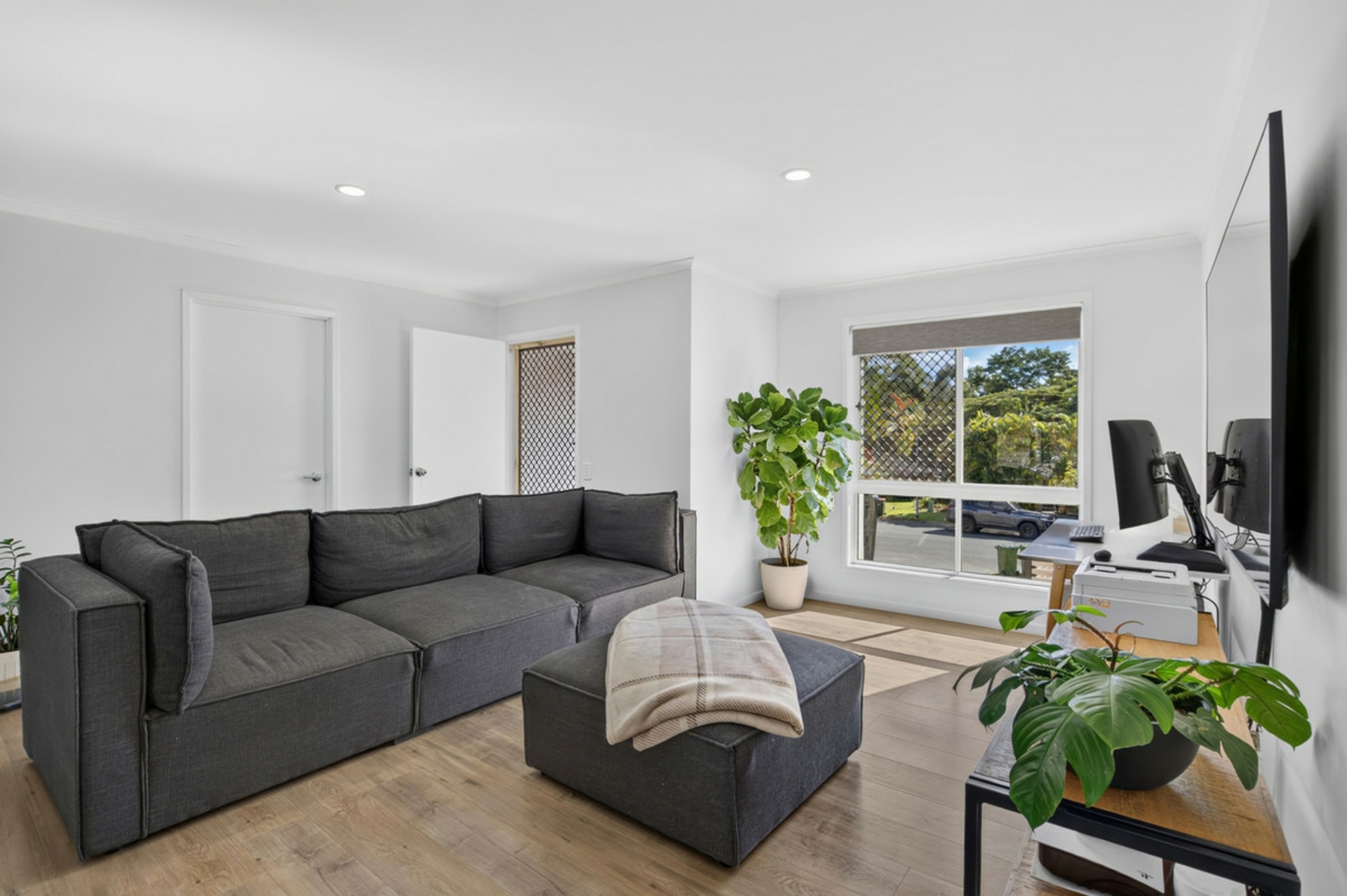 36 Centurion Crescent — photo 14 of 23