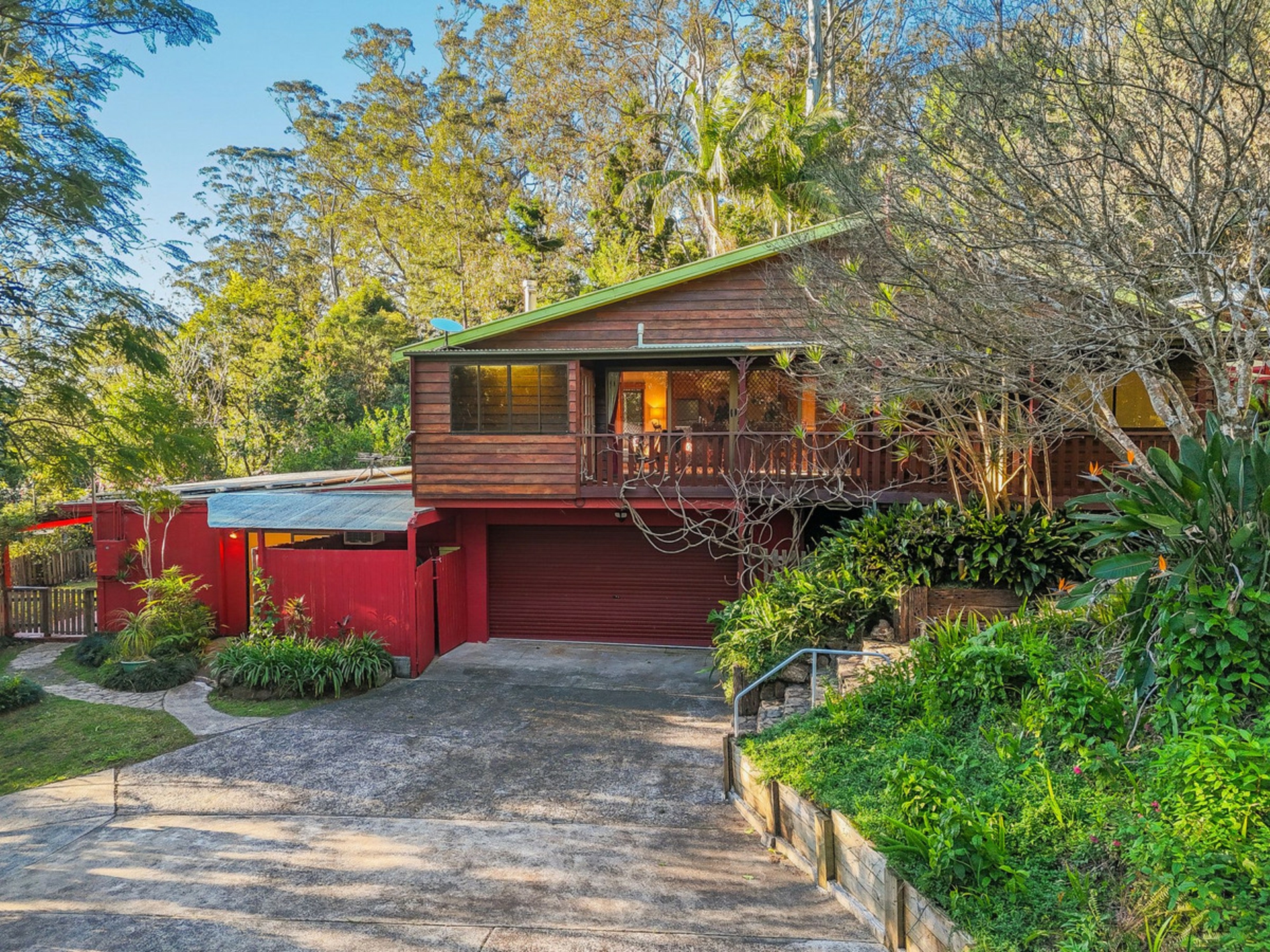 77-79 Akoonah Drive — photo from LJ Hooker Nerang