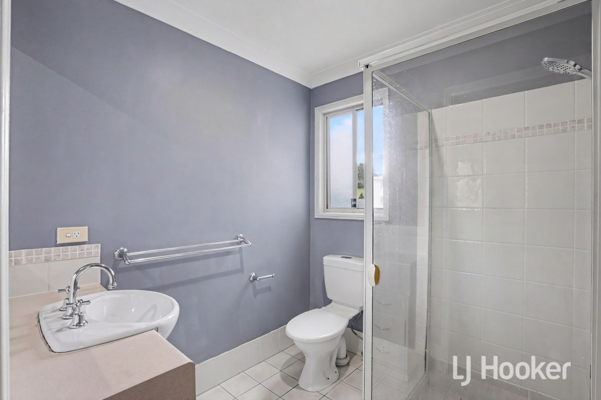 1/1 Van Brugge Court — photo 8 of 17