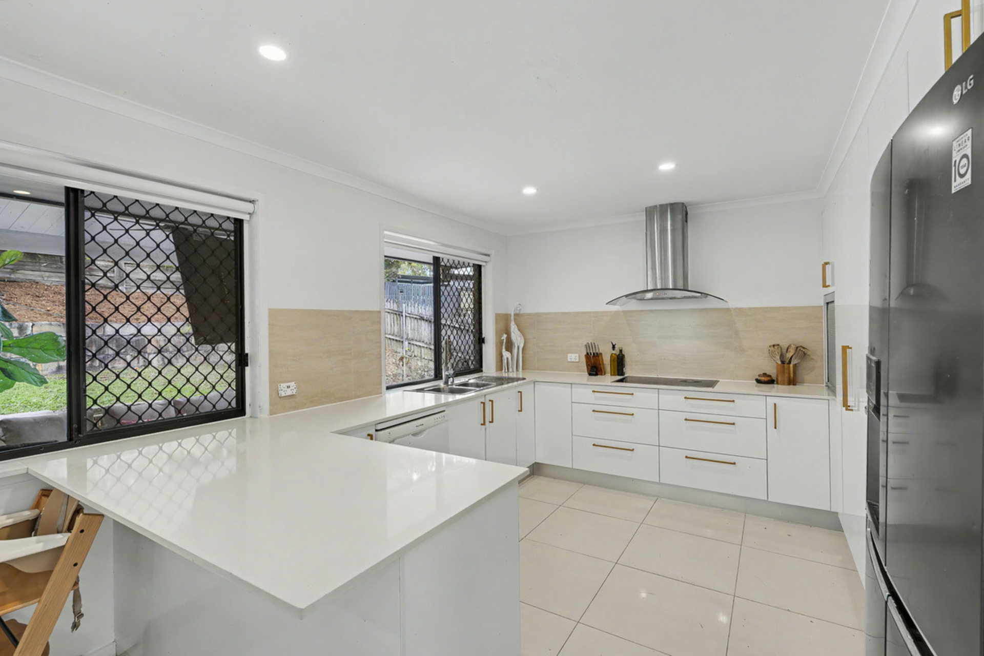 49 Balyando Drive — photo 3 of 16