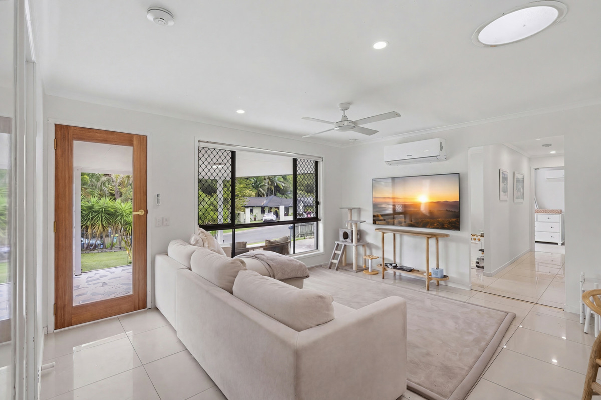 49 Balyando Drive — photo 4 of 16