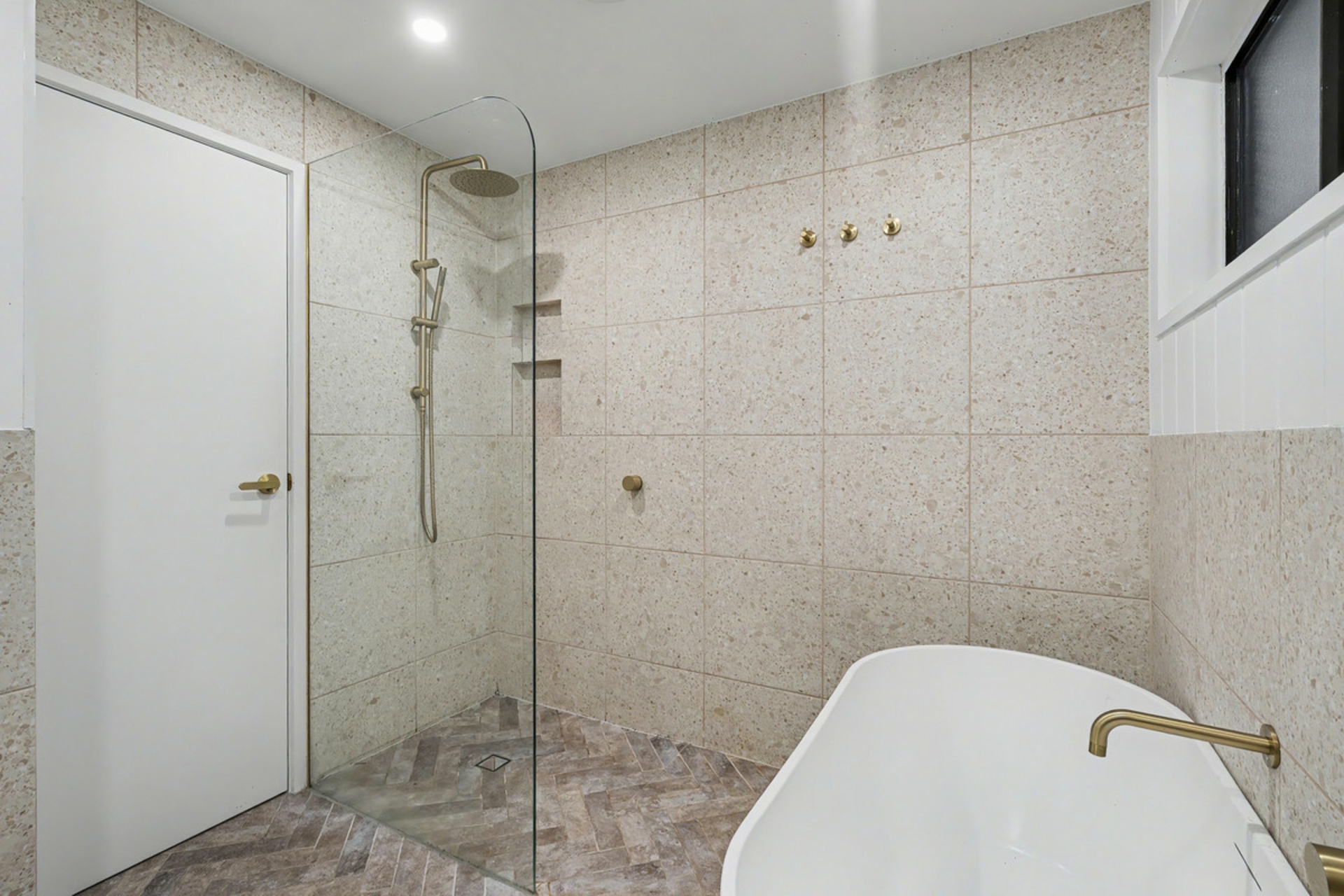 49 Balyando Drive — photo 6 of 16