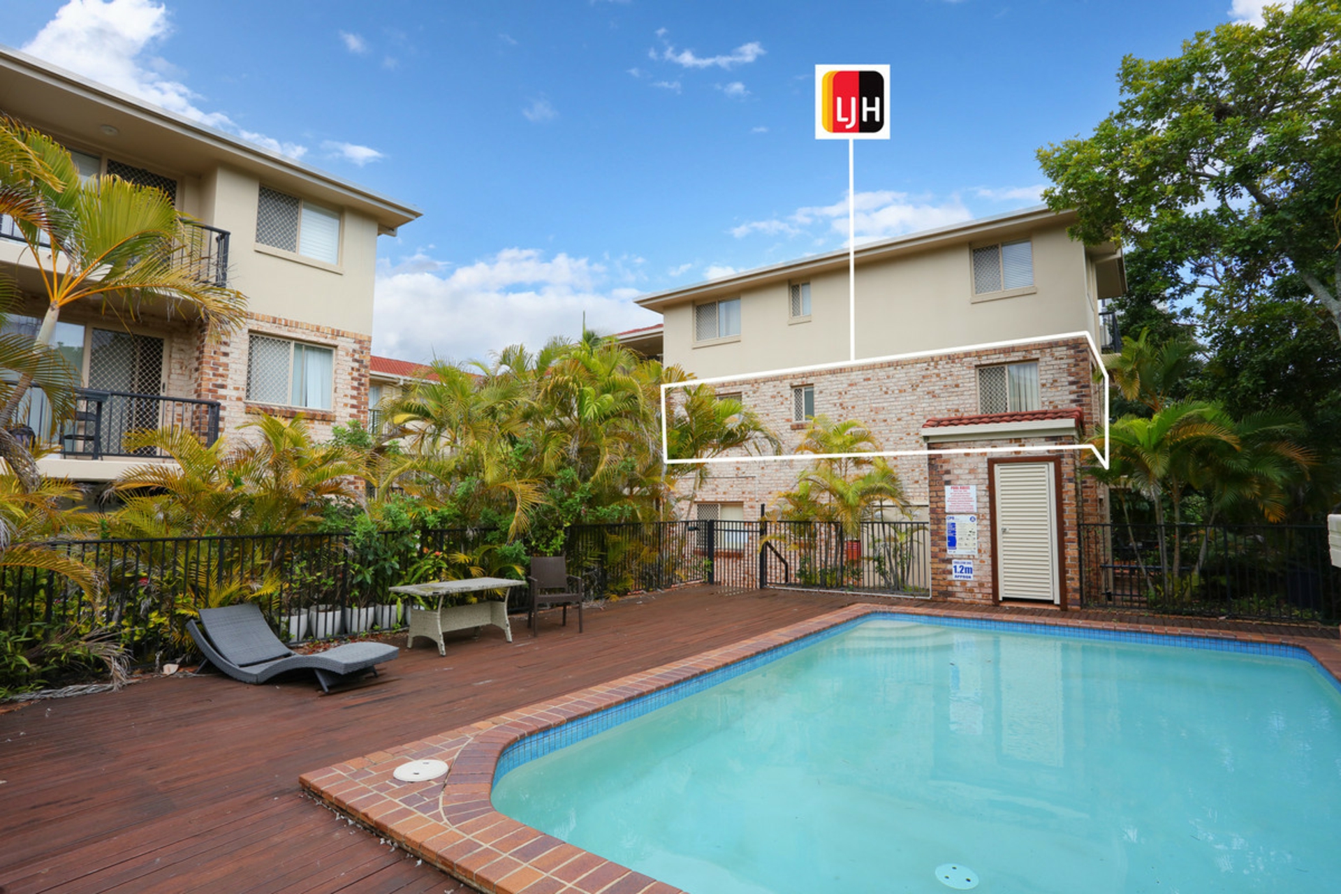 11/14-16 Spendelove Avenue — photo from LJ Hooker Nerang