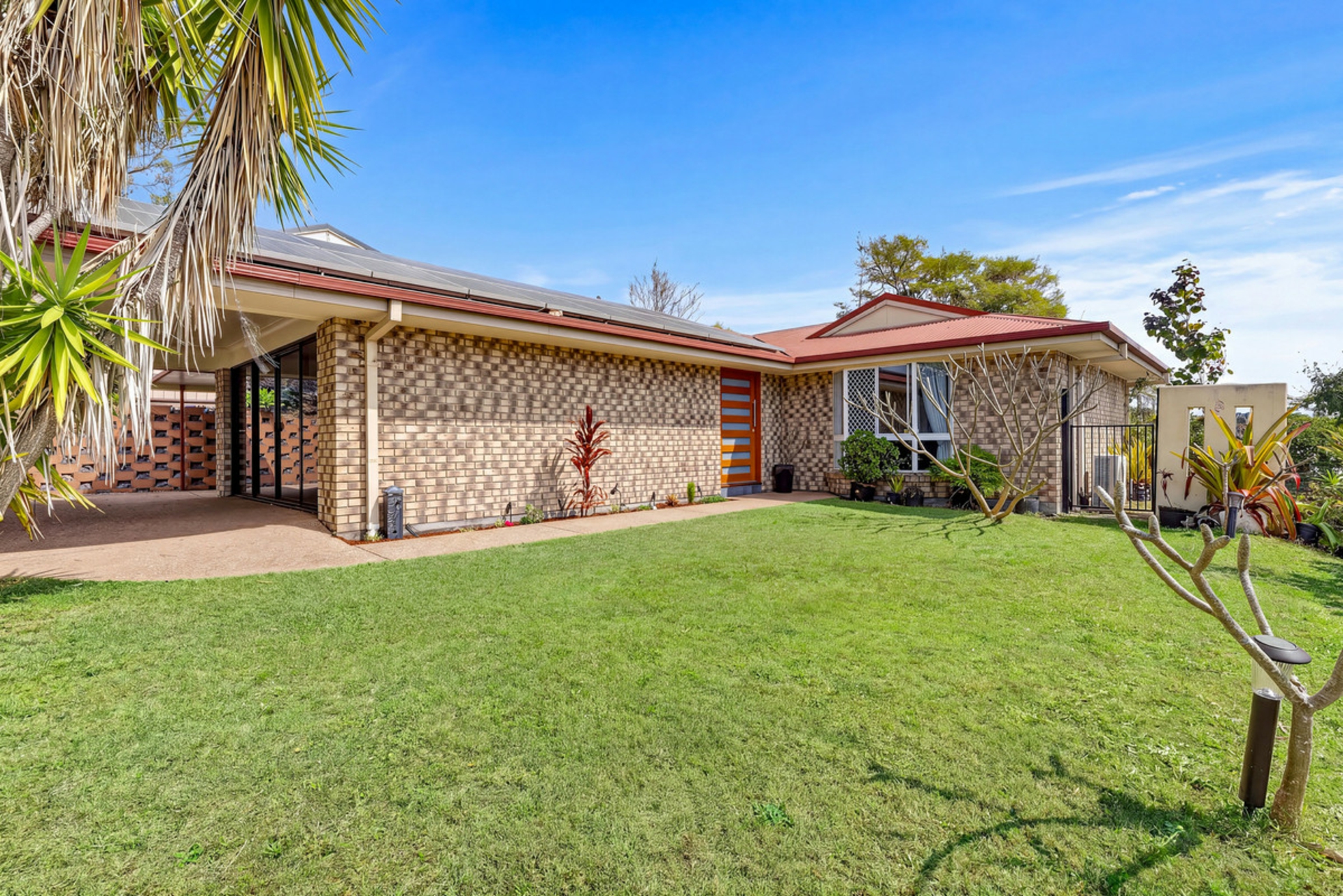 8 Pineneedle Court — photo from LJ Hooker Nerang