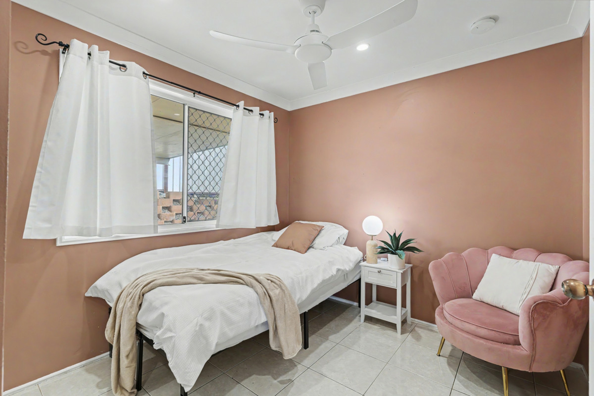8 Pineneedle Court — photo 11 of 20
