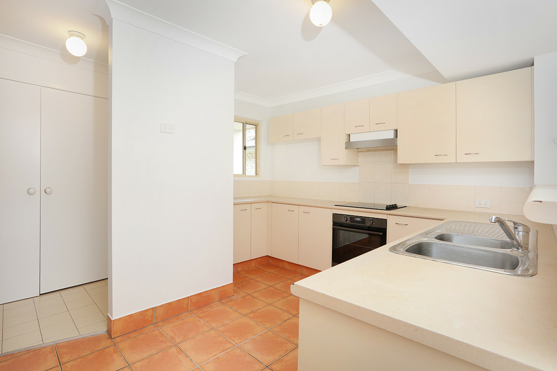 38/15 Yaun Street — photo from LJ Hooker Nerang