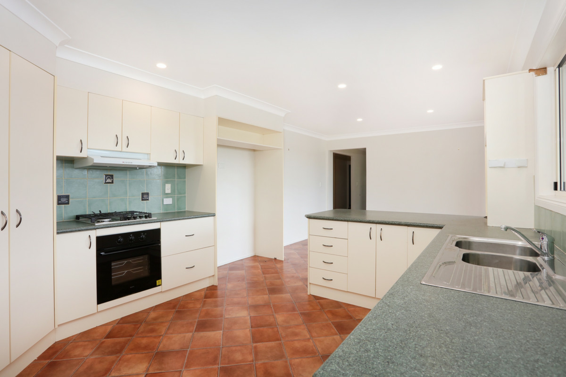33 Warrener Street — photo from LJ Hooker Nerang