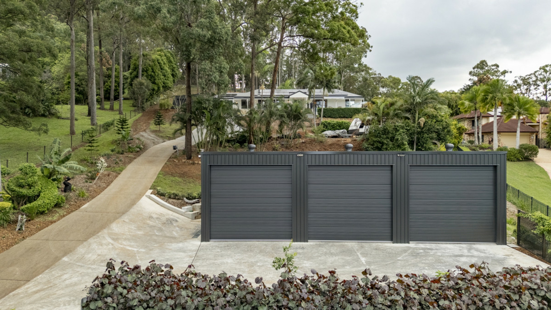 62-64 The Oval Drive — photo 2 of 30